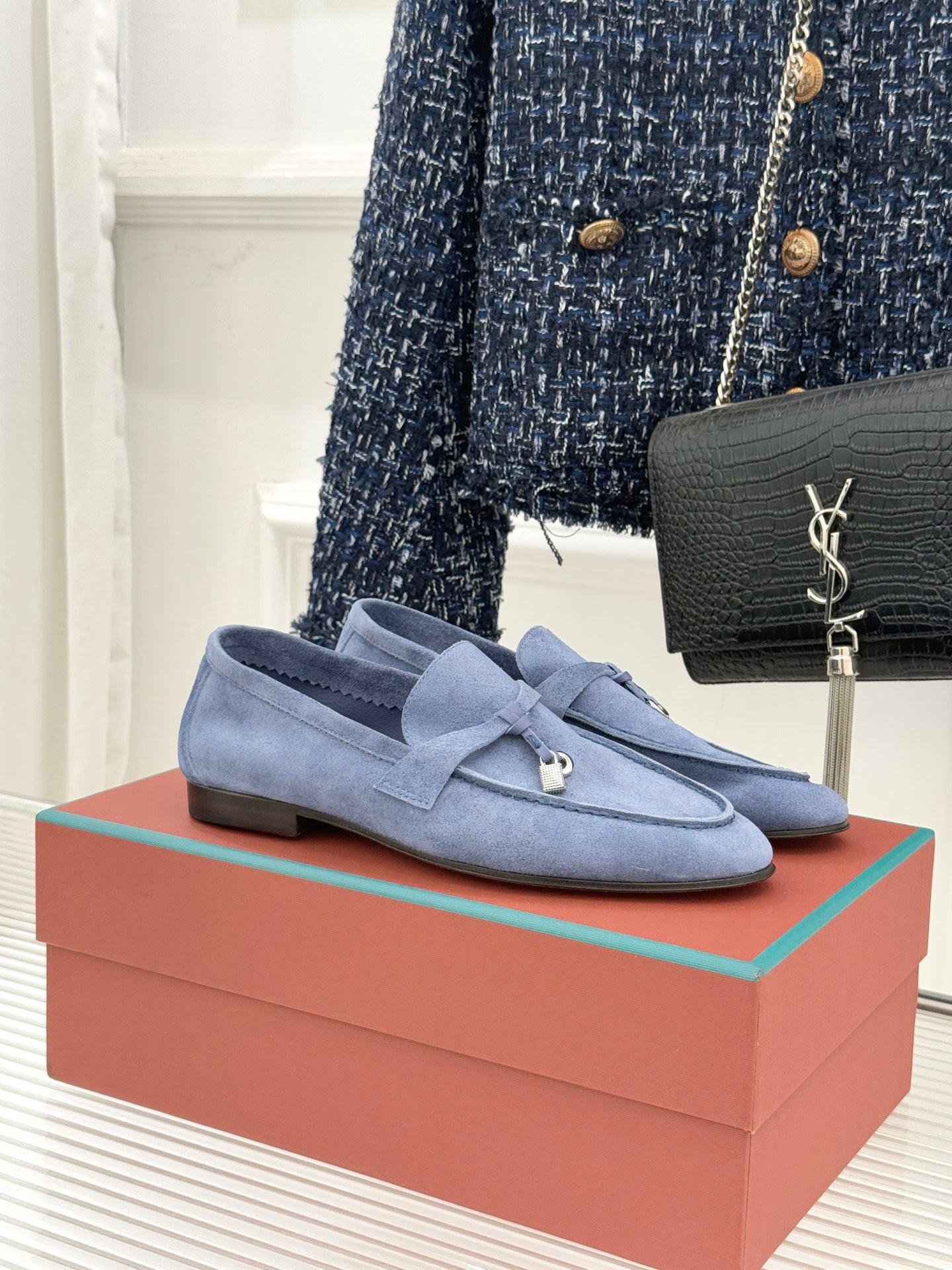 LP 26ss Summer Charms Walk Loafer Blue Gold Suede 632565
