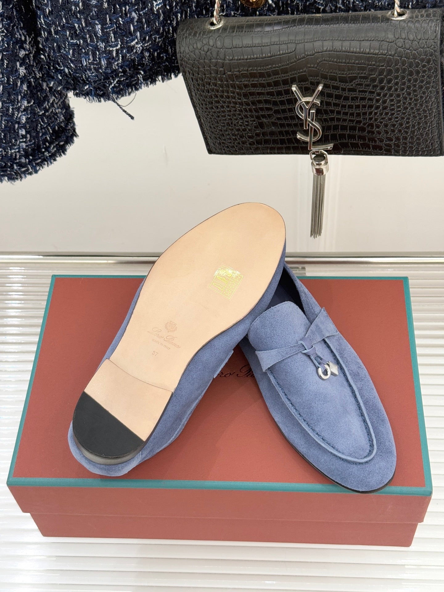 LP 26ss Summer Charms Walk Loafer Blue Gold Suede 632565