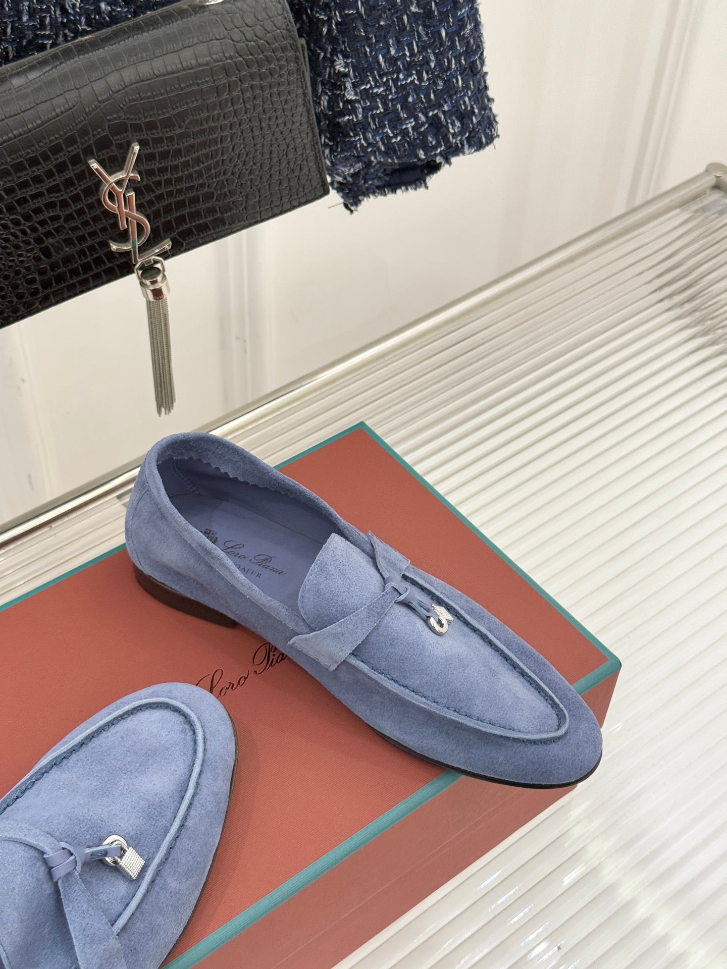 LP 26ss Summer Charms Walk Loafer Blue Gold Suede 632565