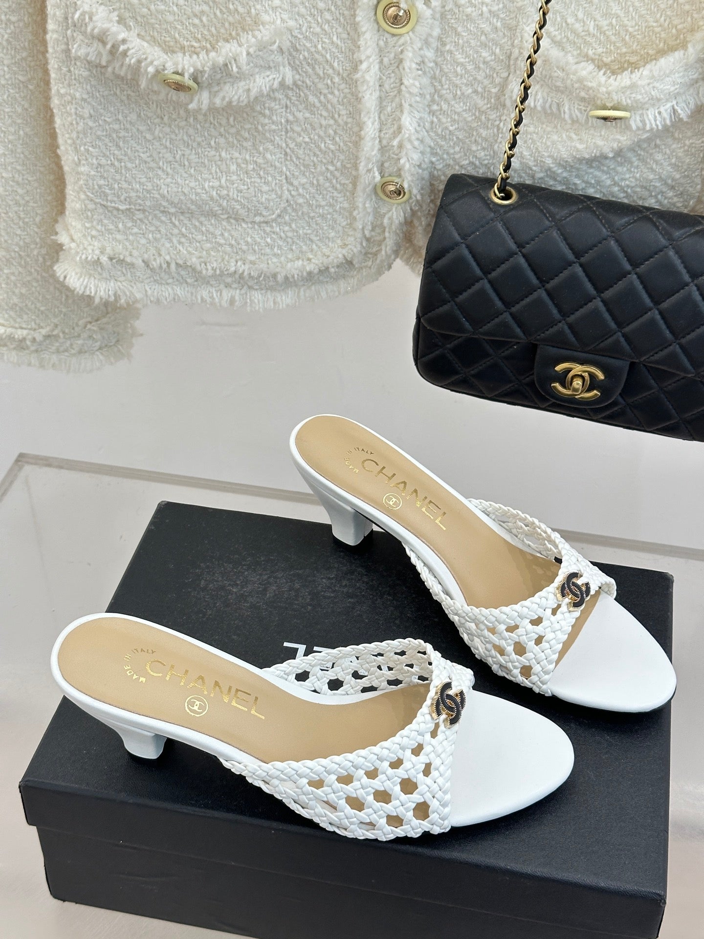 CC 26s Peep-Toe High-Heeled Mules White Woven Leather 766530