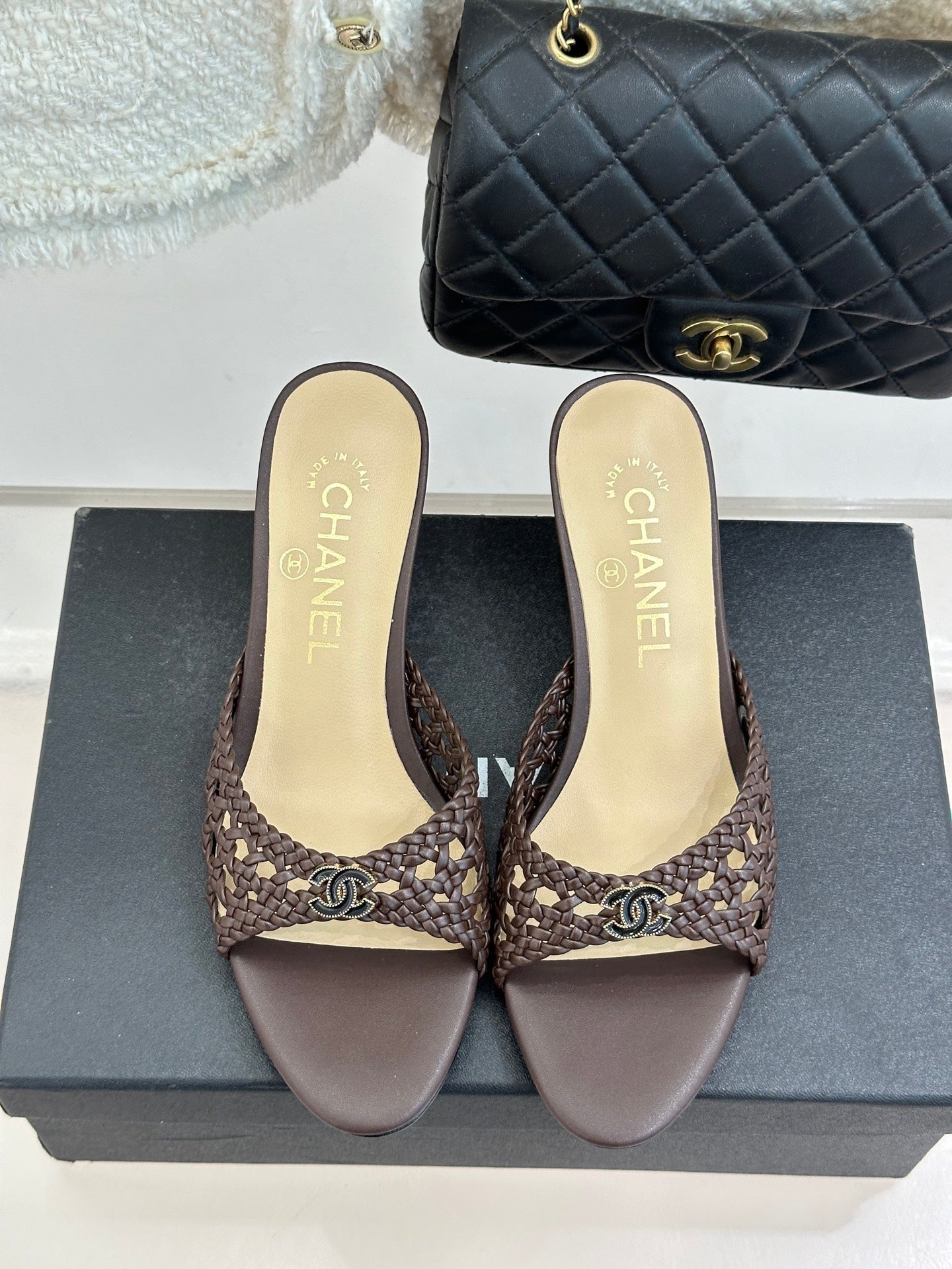 CC 26s Peep-Toe High-Heeled Mules Coffee Woven Leather 766531