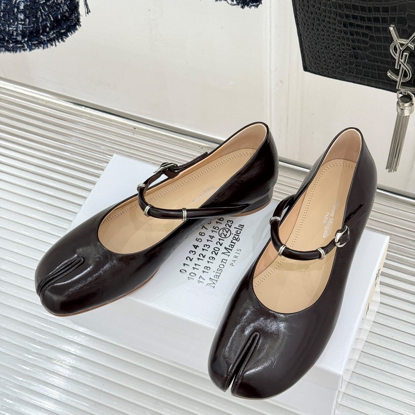MM6 26s Tabi Mary Jane Ballerina Flats Black Leather 991561