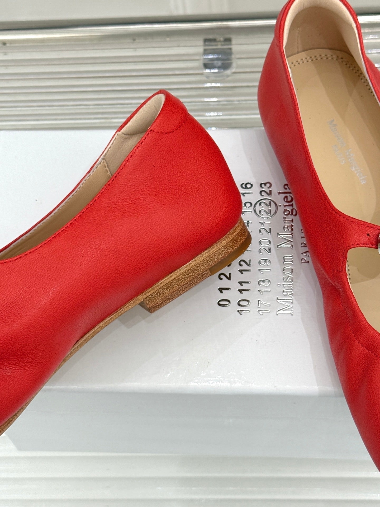 MM6 26s Tabi Mary Jane Ballerina Flats Red Leather 991569