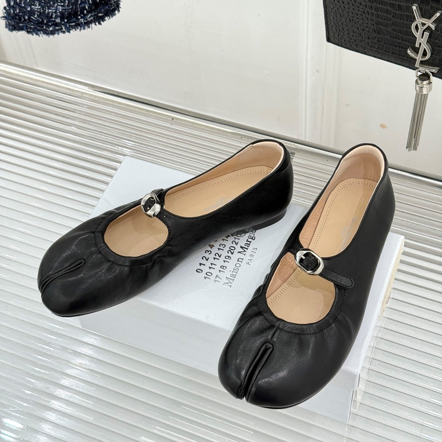 MM6 26s Tabi Mary Jane Ballerina Flats Black Leather 991570