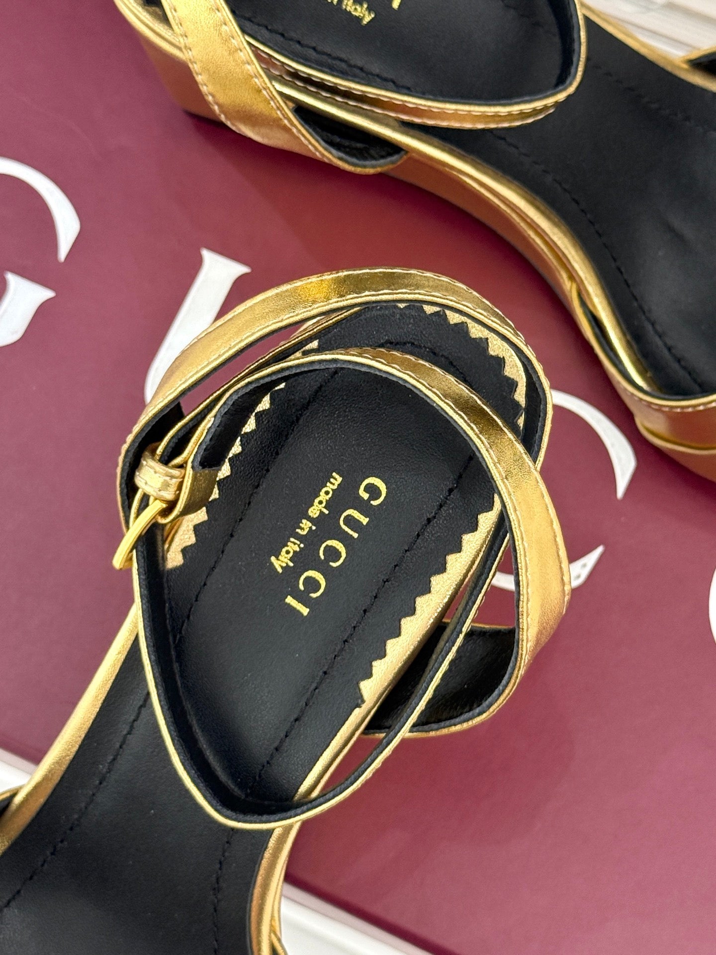 GG 26s Donna Wedge Sandal 8cm Gold Sheepskin 991720