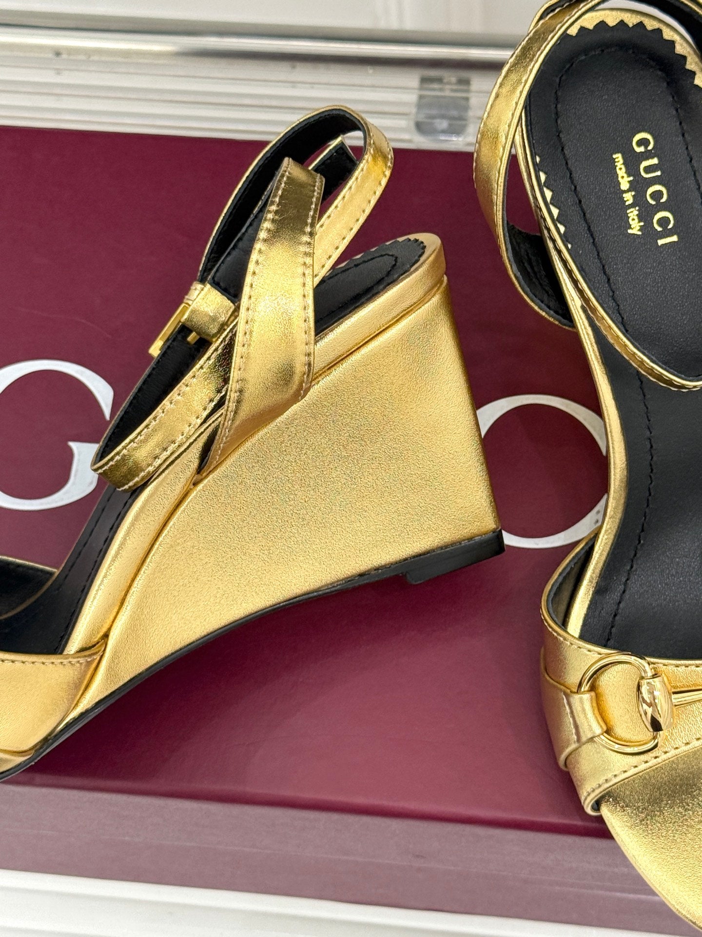 GG 26s Donna Wedge Sandal 8cm Gold Sheepskin 991720