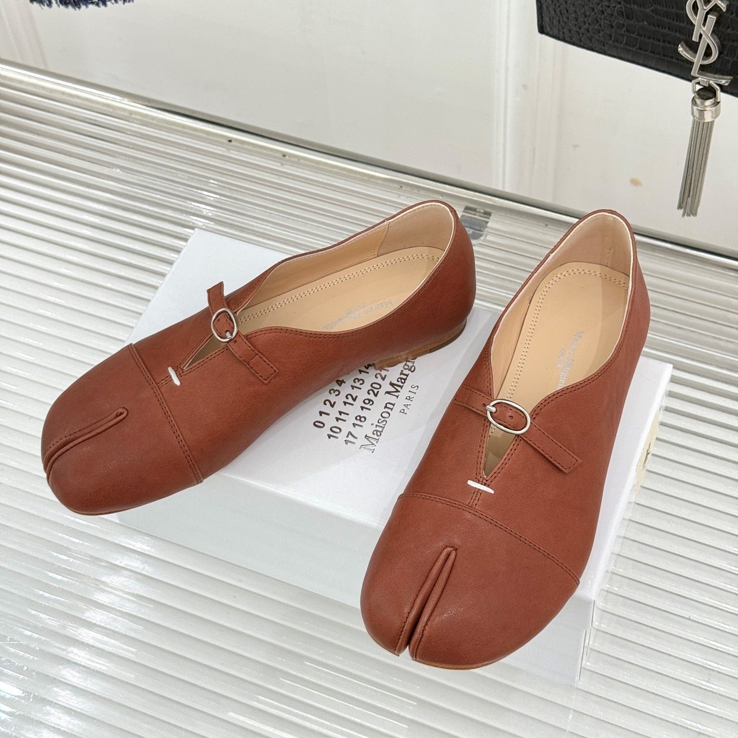 MM6 26s Split-Toe Mary Jane Tan Brown Leather 991573