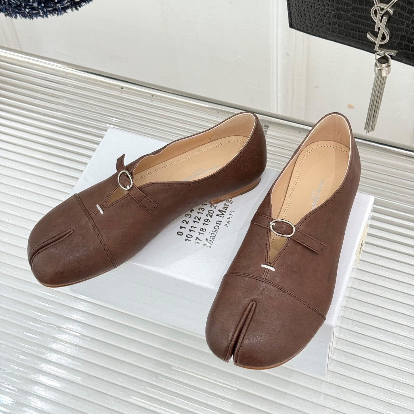 MM6 26s Split-Toe Mary Jane Brown Leather 991575
