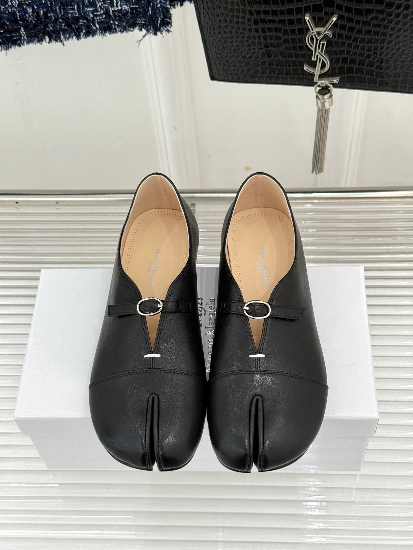 MM6 26s Split-Toe Mary Jane Black Leather 991576