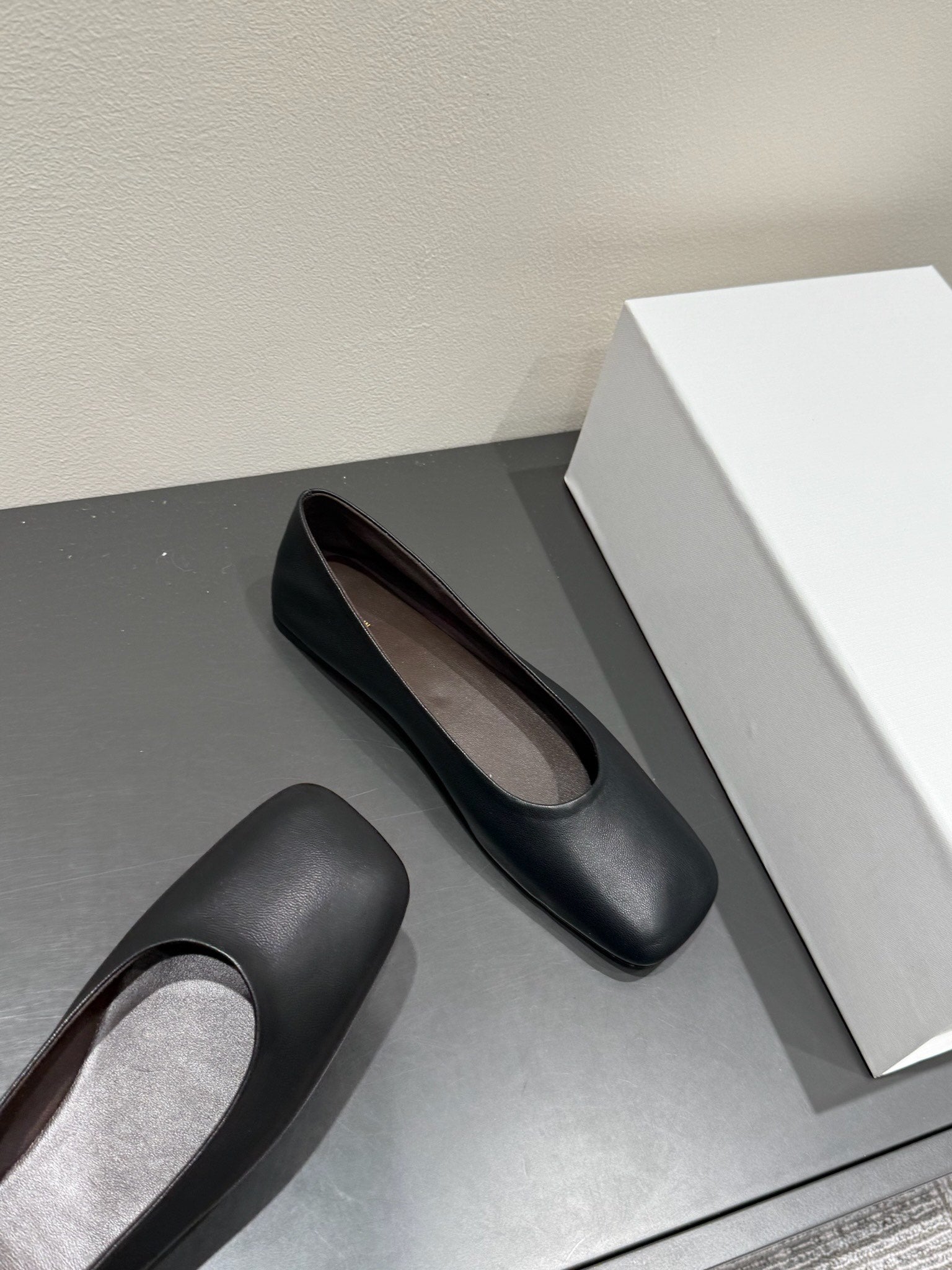 The Row Ballet Flats Black Cowhide 337513