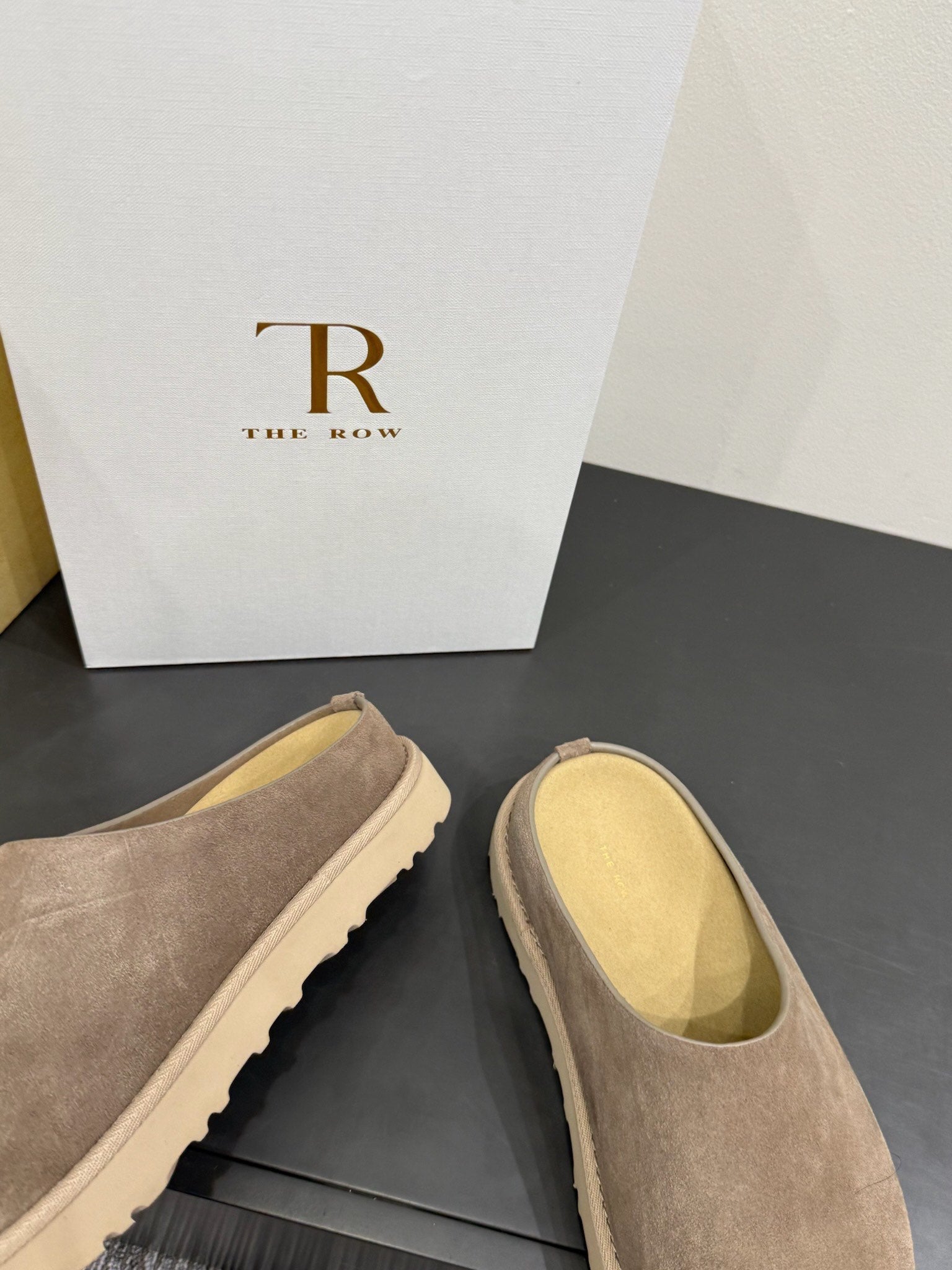 The Row Toe Slippers Taupe Cow Suede 337484