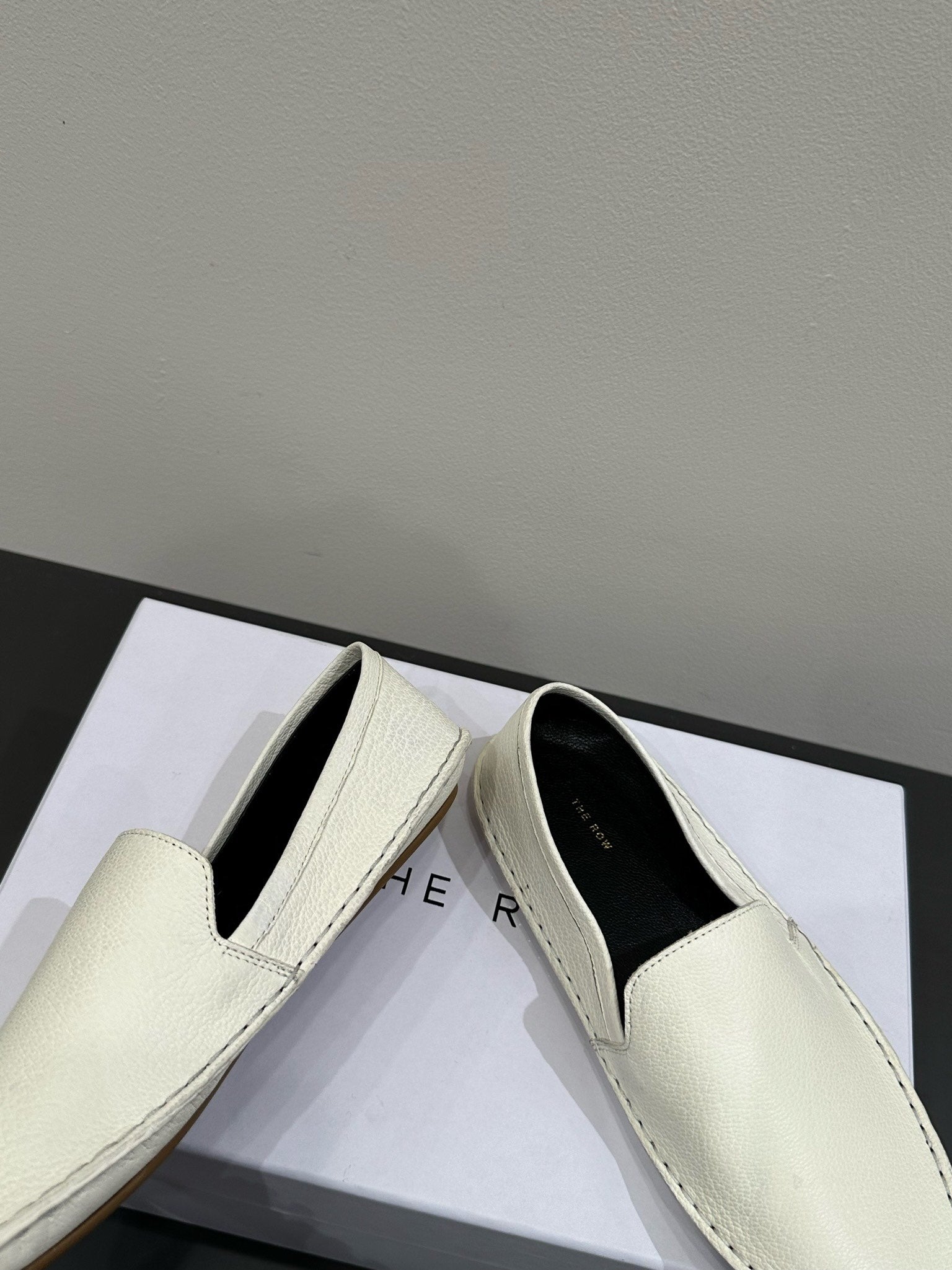 The Row Vasko Slippers White Leather 337491