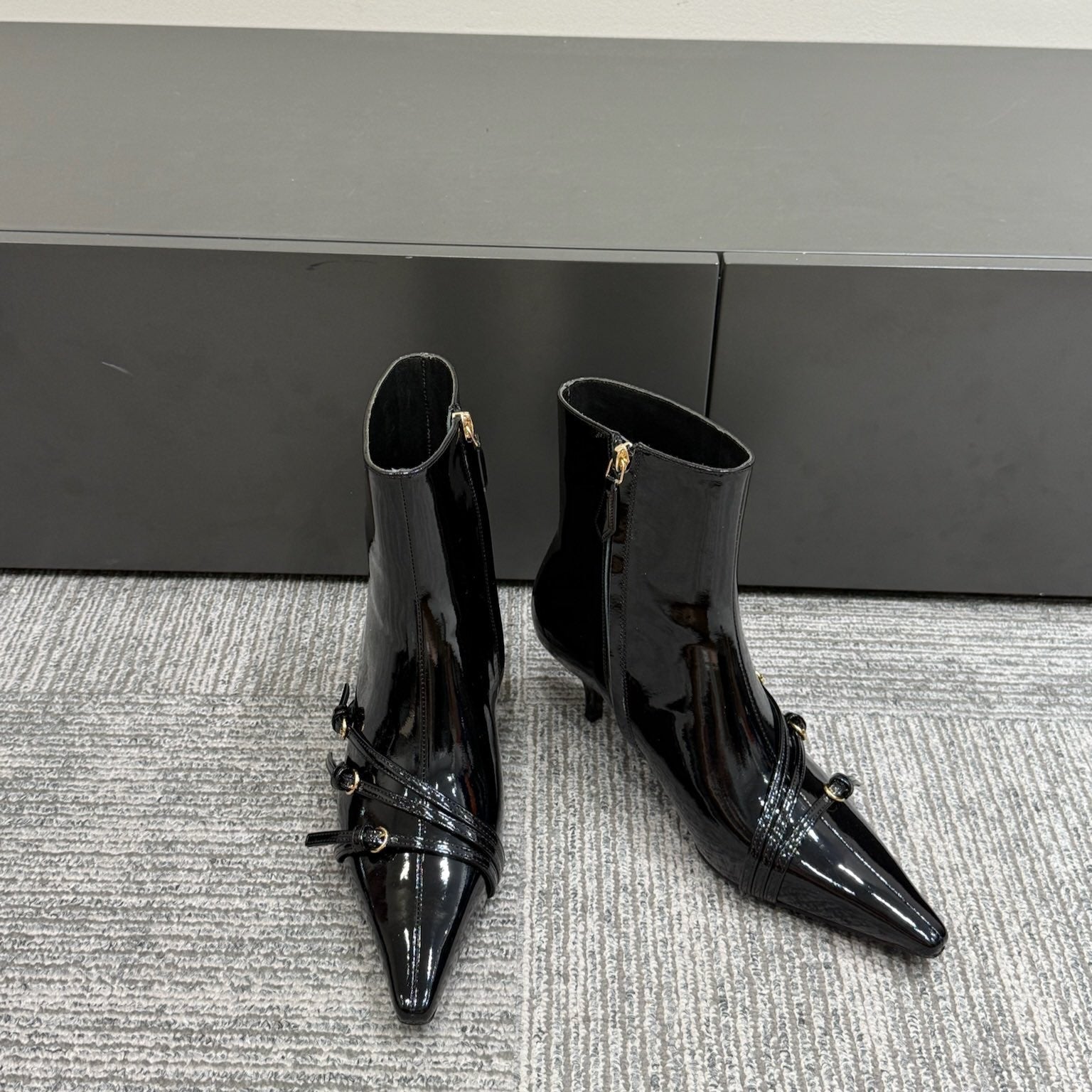 Miu short boots 40mm black patent leather 417985