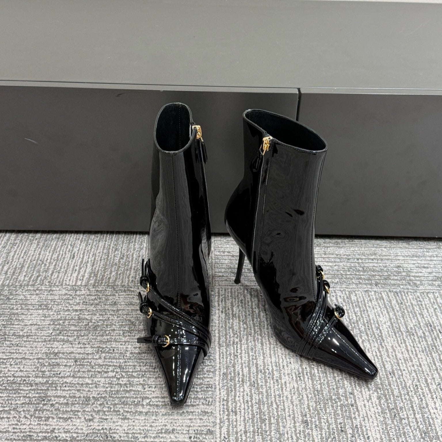 Miu short boots 90mm black patent leather 417986