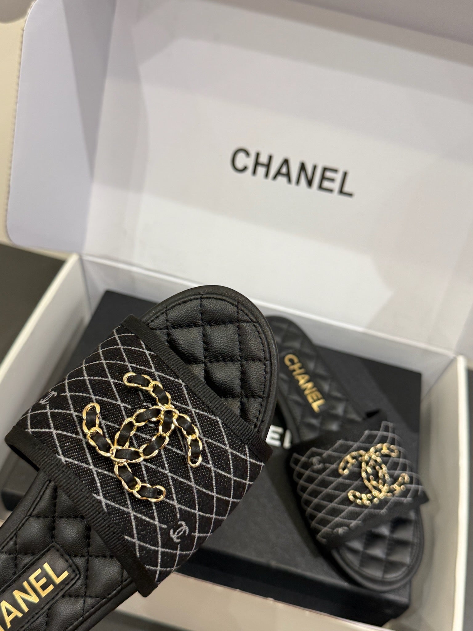 CC 25ss Chain Flat Slippers Black Cowhide & Sheepskin 417565