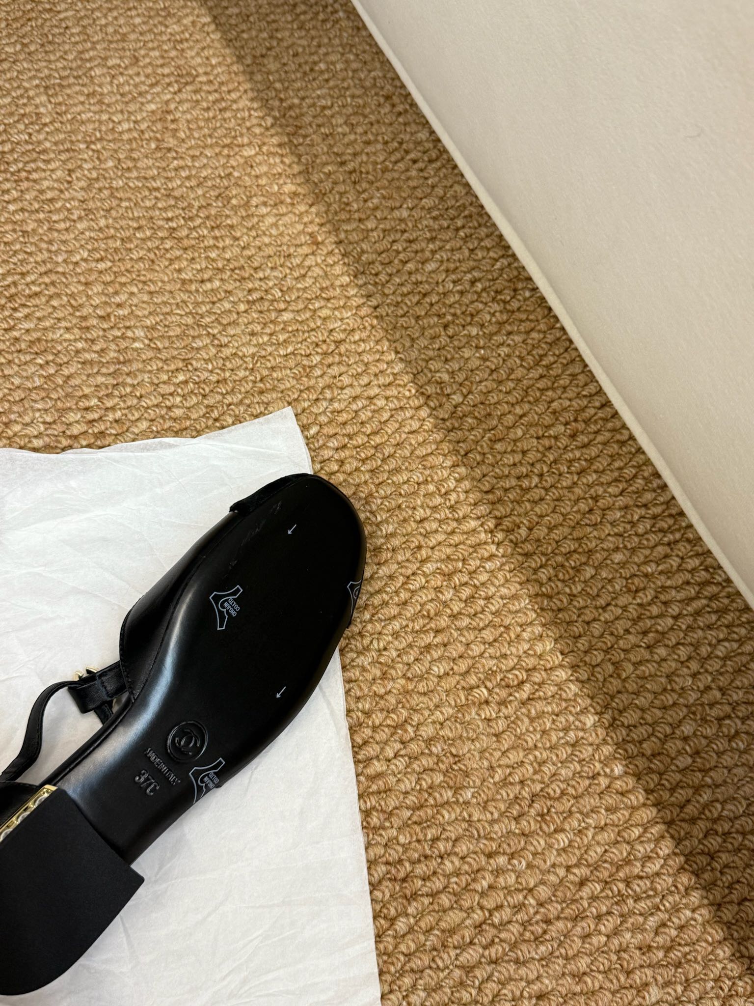 CC 26s Slingback Shoes In Black Calfskin And Suede Gold Hardware