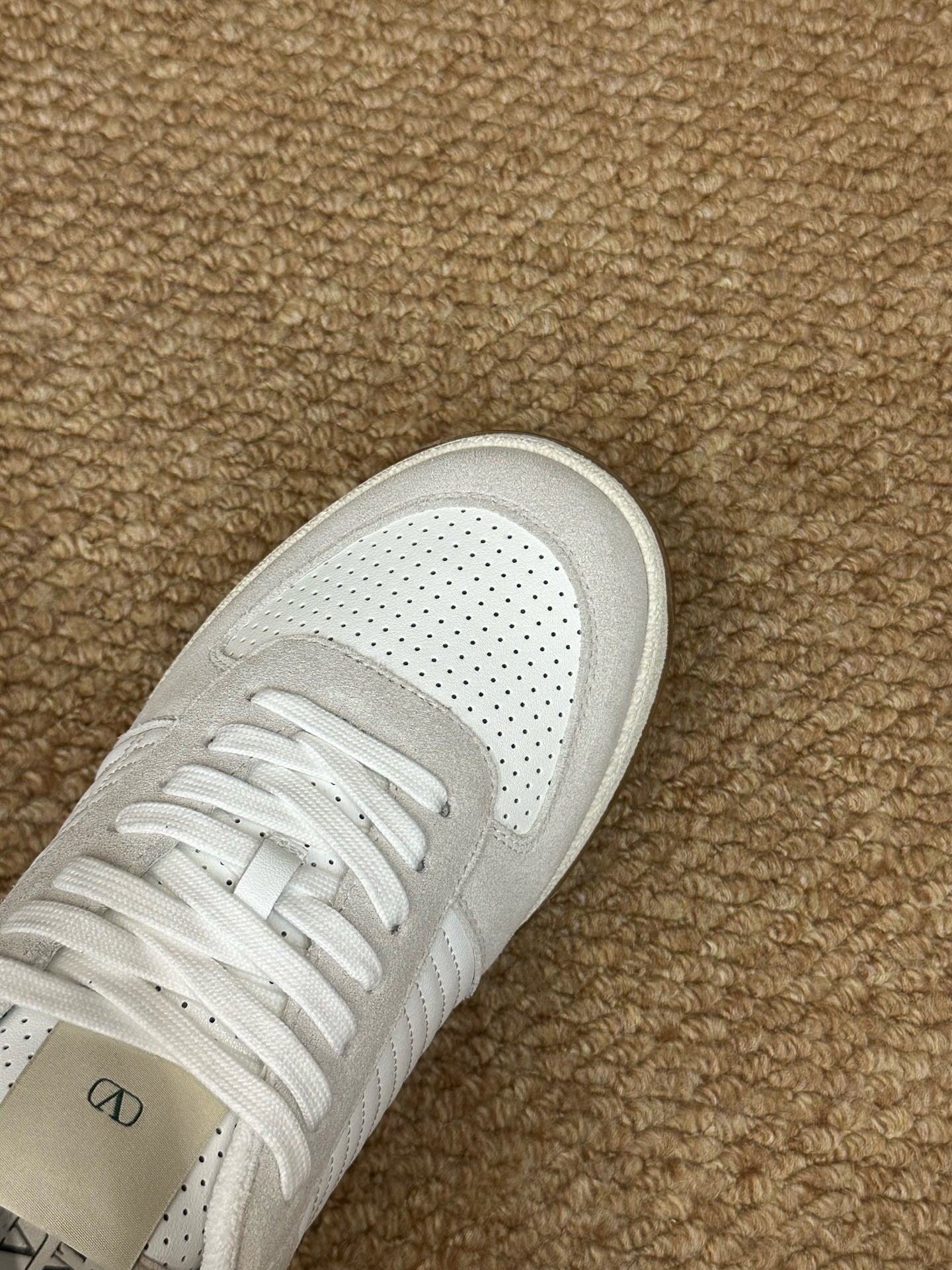 VLogo Upvillage Low-Top Sneakers White Grey Suede Leather 691441