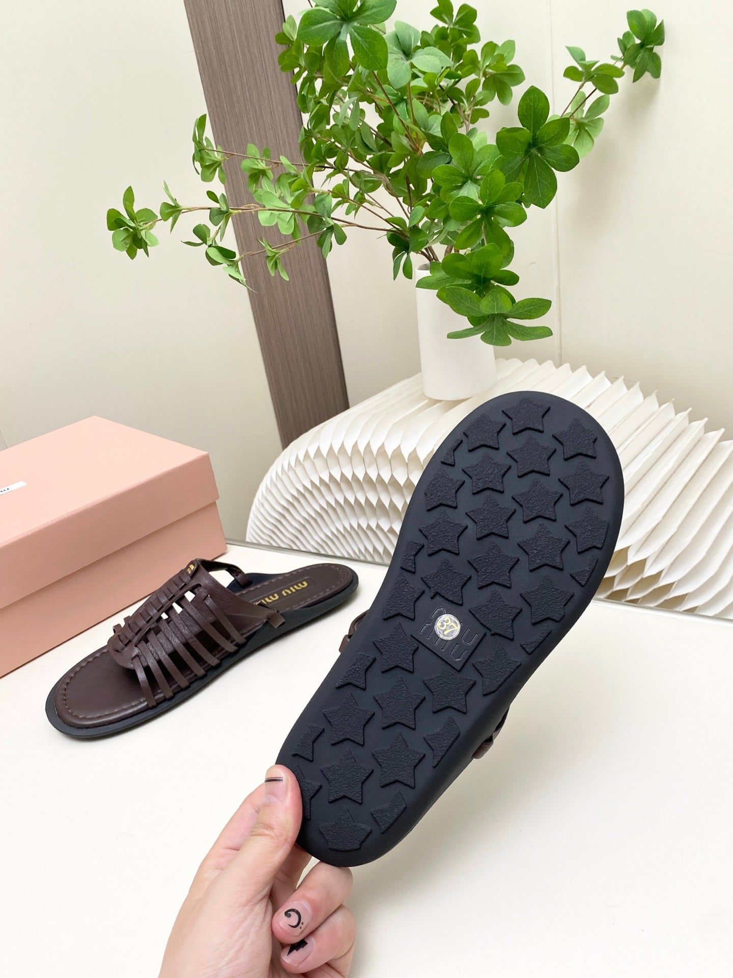 Miu 26s Open-Back Sandal Coffee Leather 881414