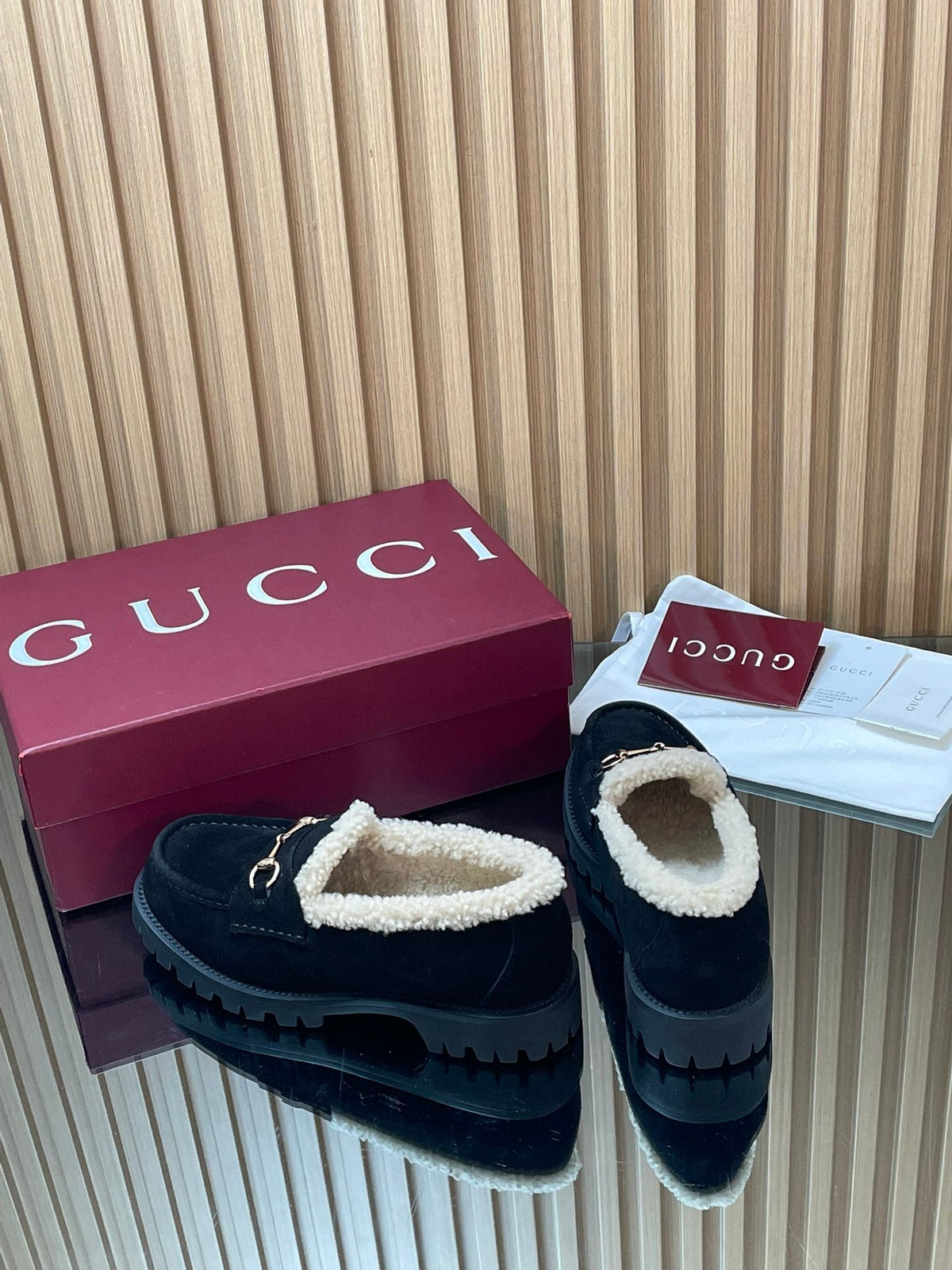 Gucci 26s Loafers Black Suede Shearling 156828
