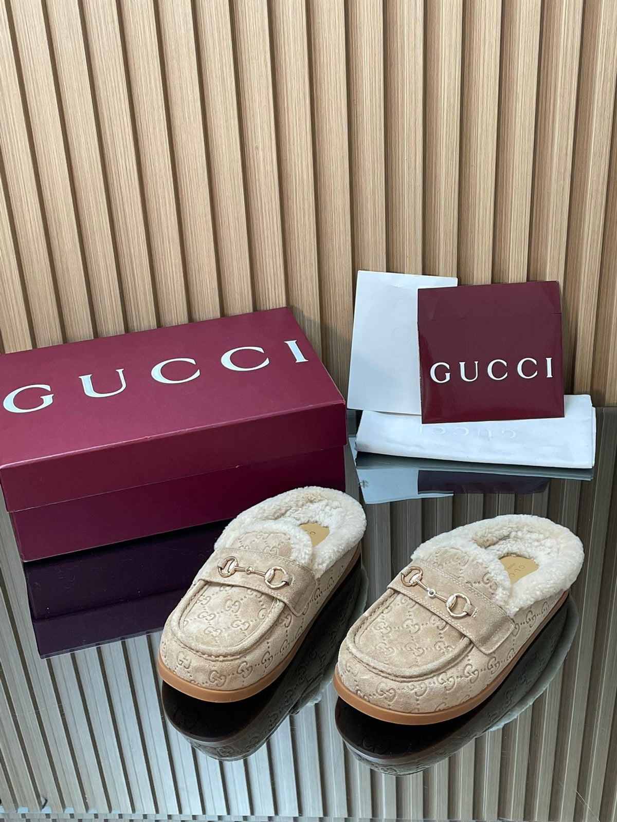 Gucci 26s Celia Mules Beige GG Suede Shearling 156835