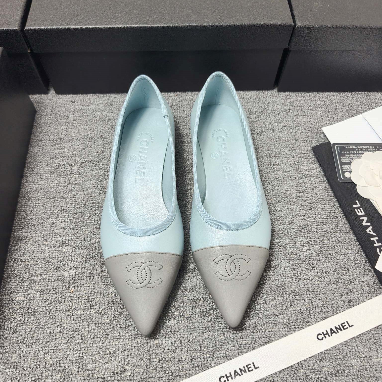 CC 26s Ballet Flat Grey Blue Leather 681970