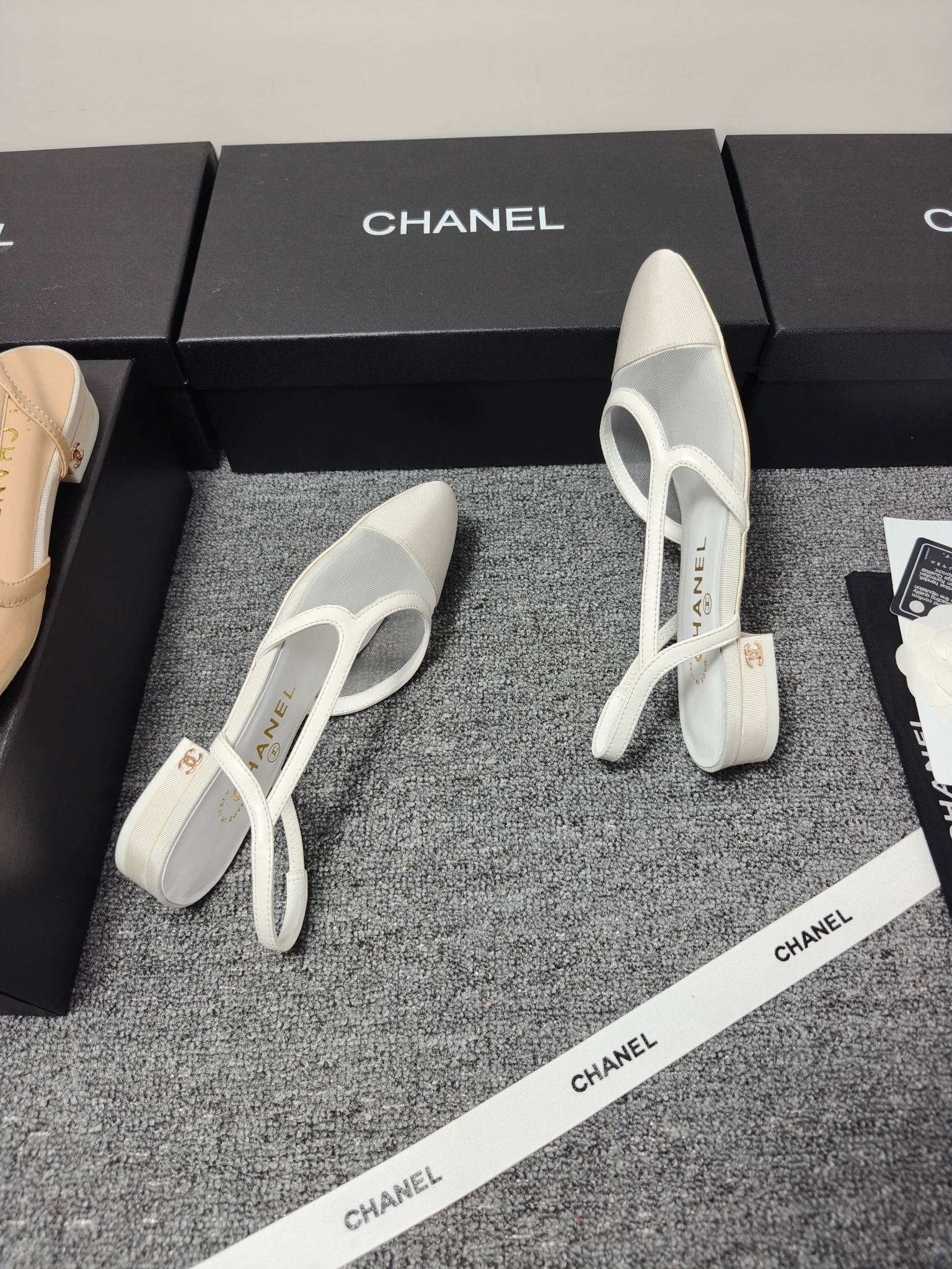 CC 26s Slingback White Mesh Fabric Sheepskin 682002