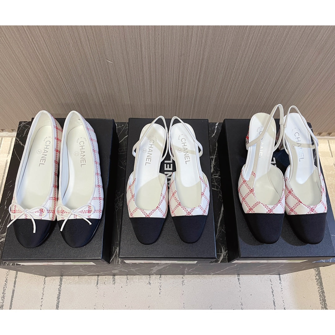 CC 26s Ballerinas Slingbacks CC Logo White Black Canvas Leather 108838