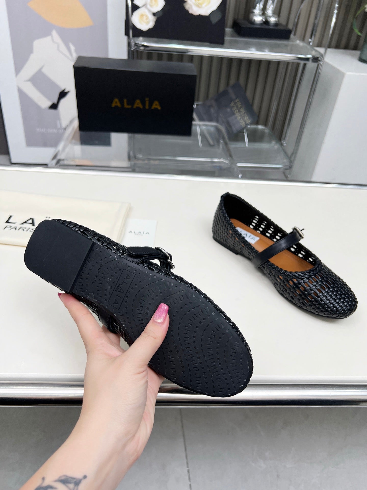 Alaia Mary Jane Flats Woven Pattern Black Calfskin 714954