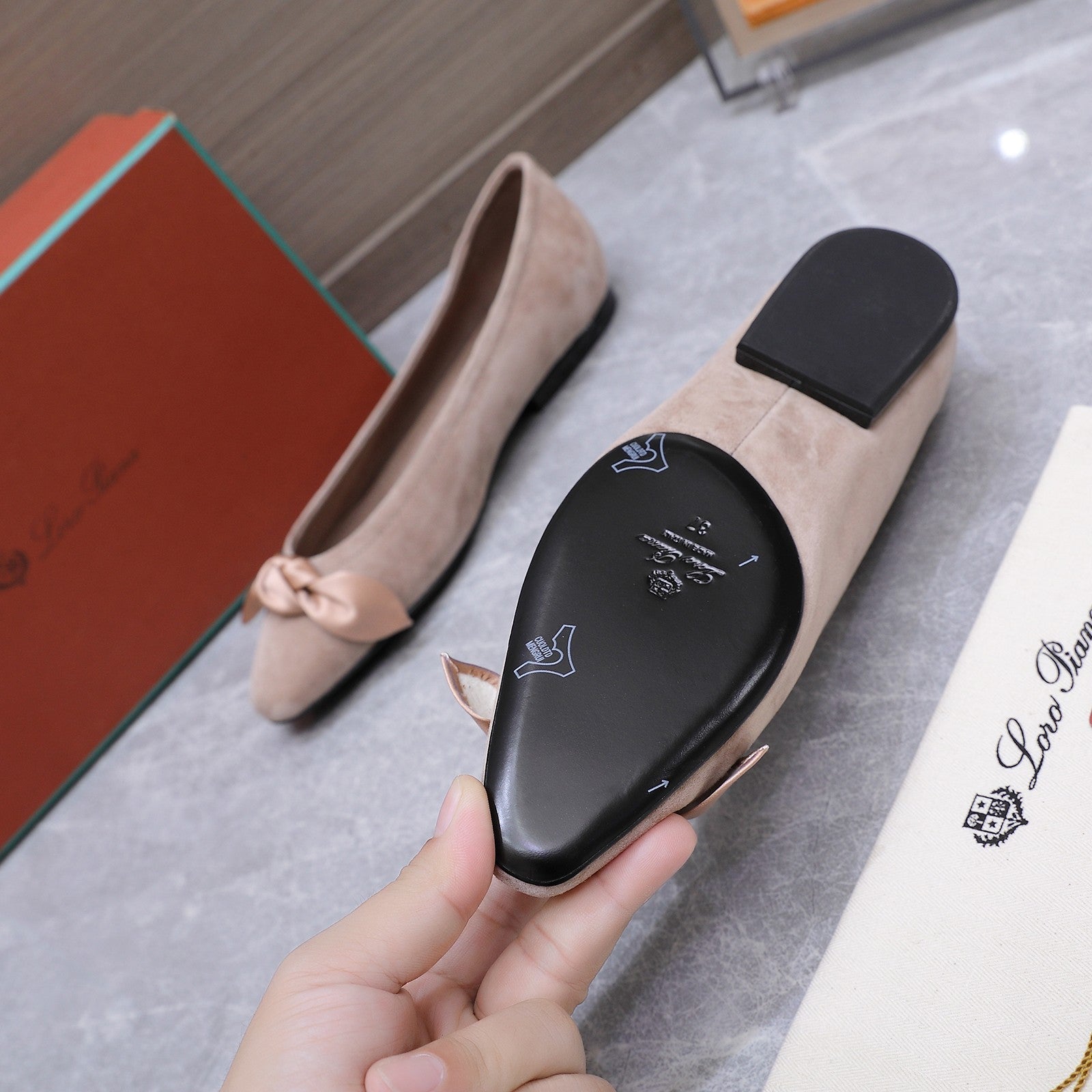 LP 26s Primula Ballet Flat Light Taupe Suede 864936