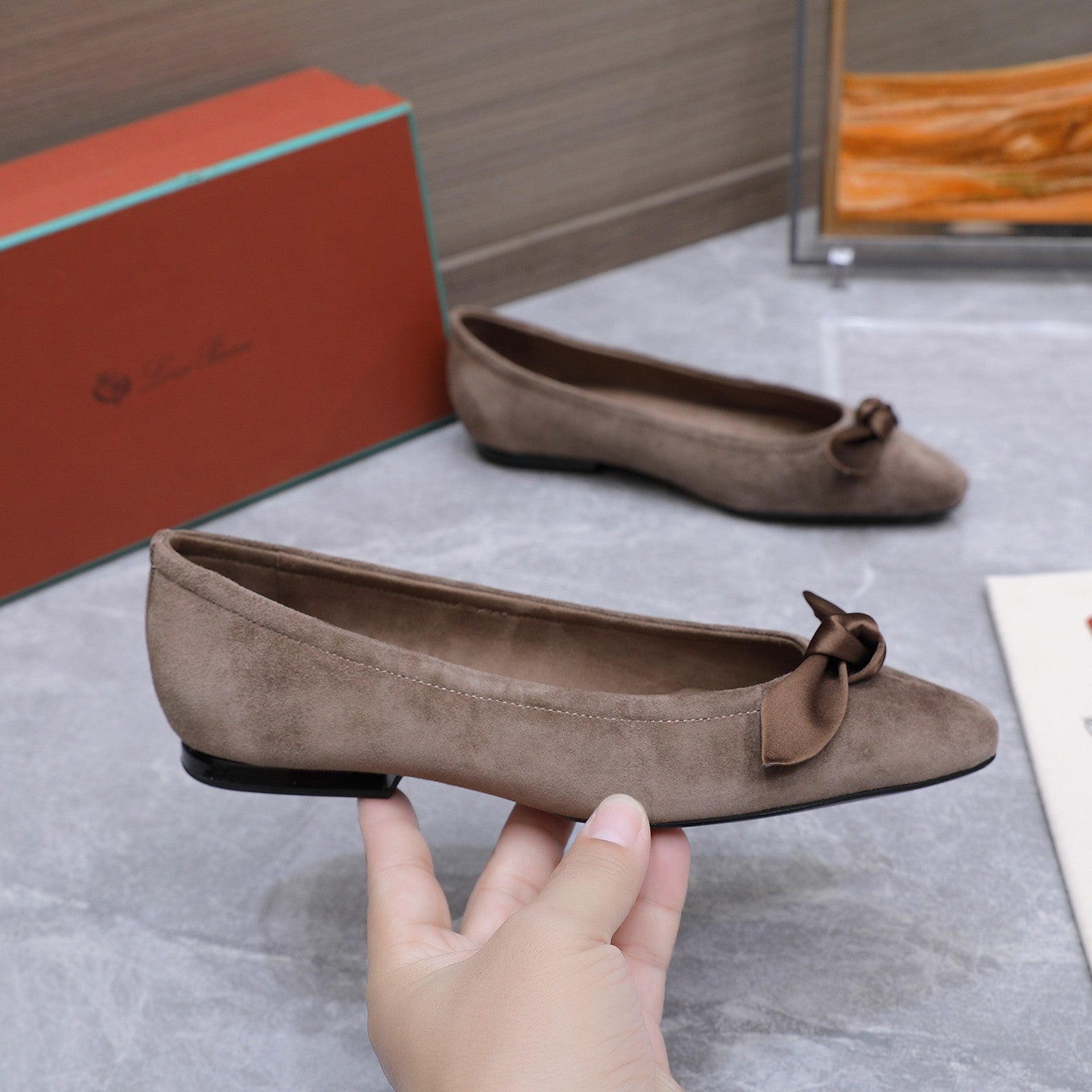 LP 26s Primula Ballet Flat Taupe Suede 864938