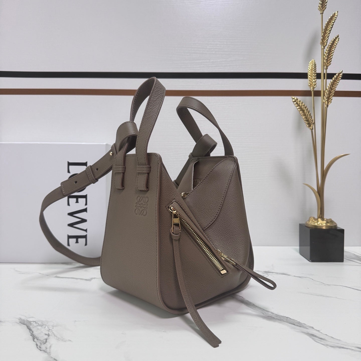 Loewe Hammock Compact 20 Taupe Grained Cowhide