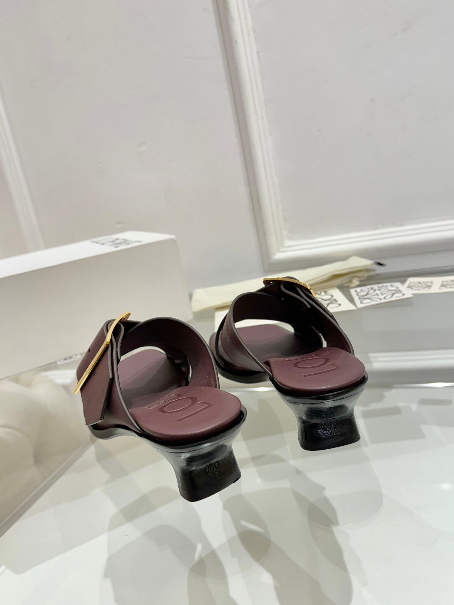 Loewe Petal Buckle Sandals Burgundy Leather 881322