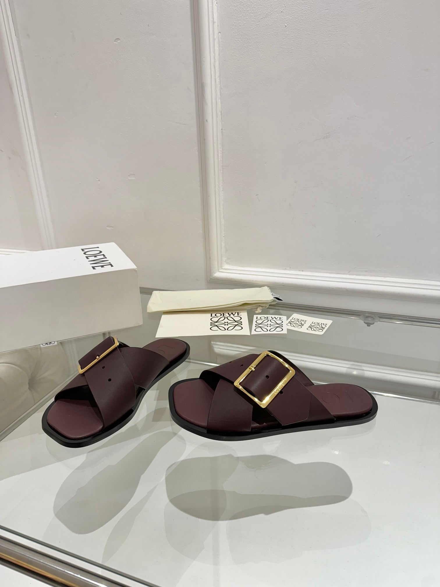 Loewe Petal Buckle Slide Burgundy Leather 881318