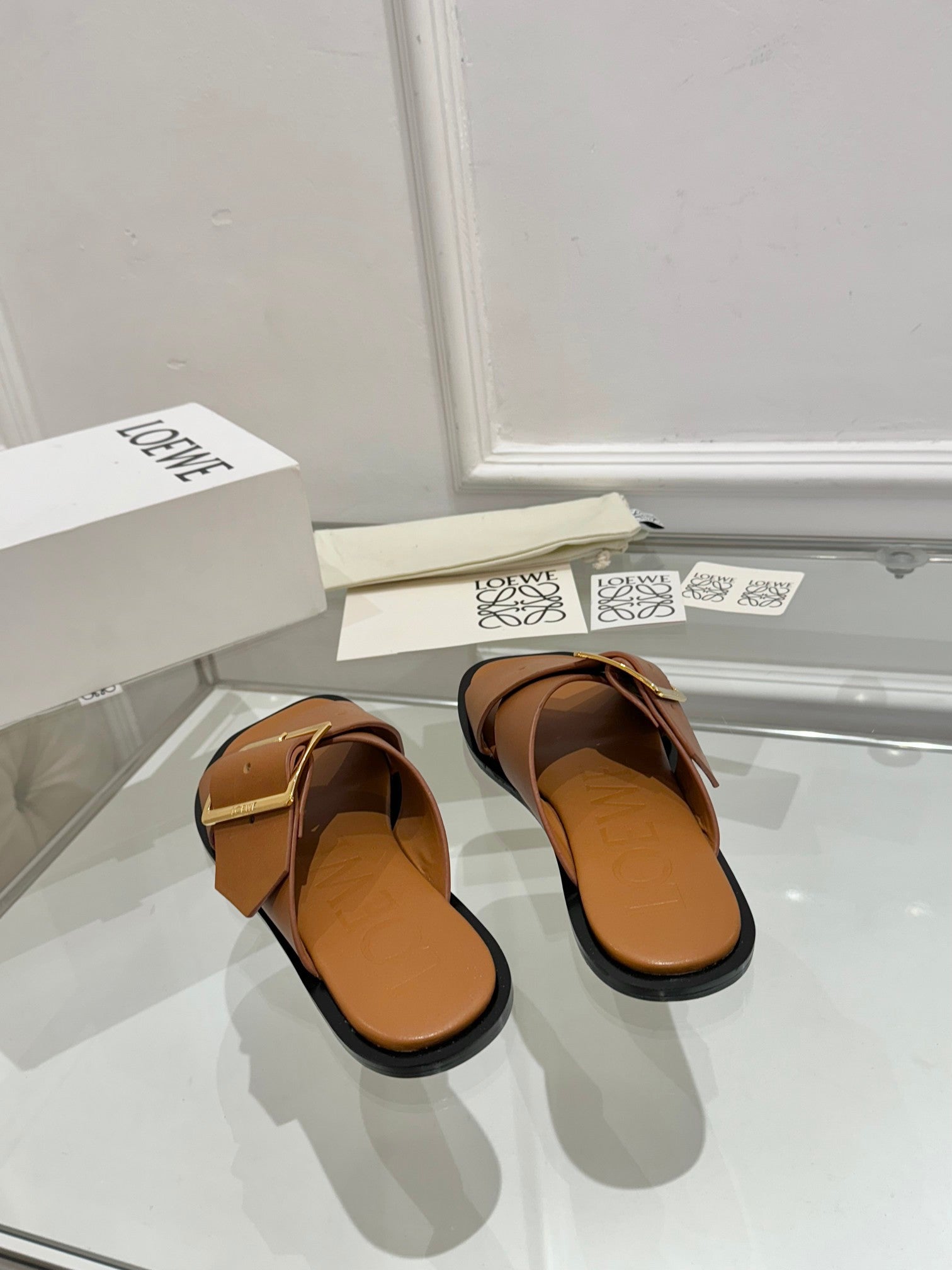 Loewe Petal Buckle Slide Tan Brown Leather 881319