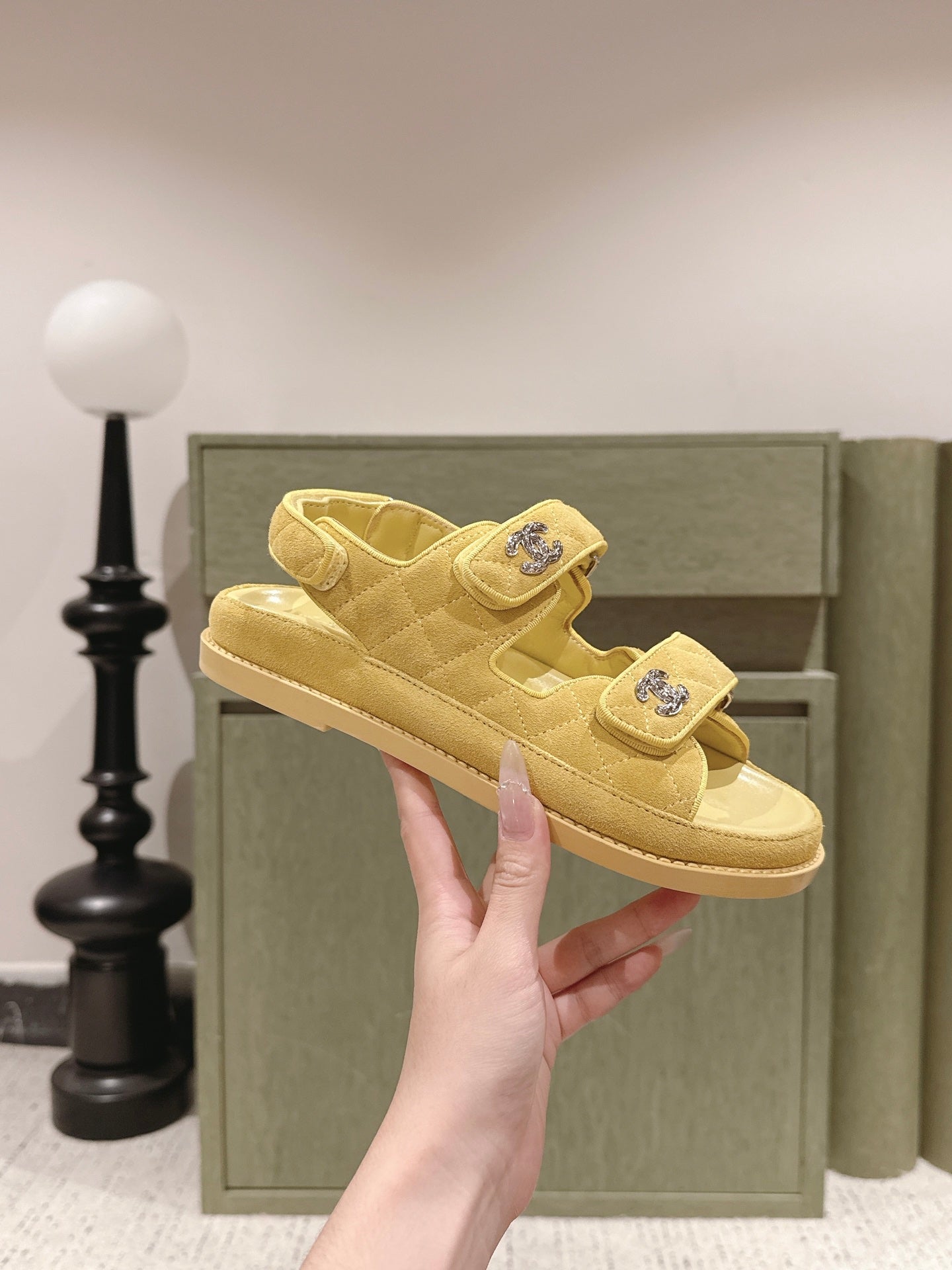 CC 26s Dad Sandal Light Yellow Suede 762930