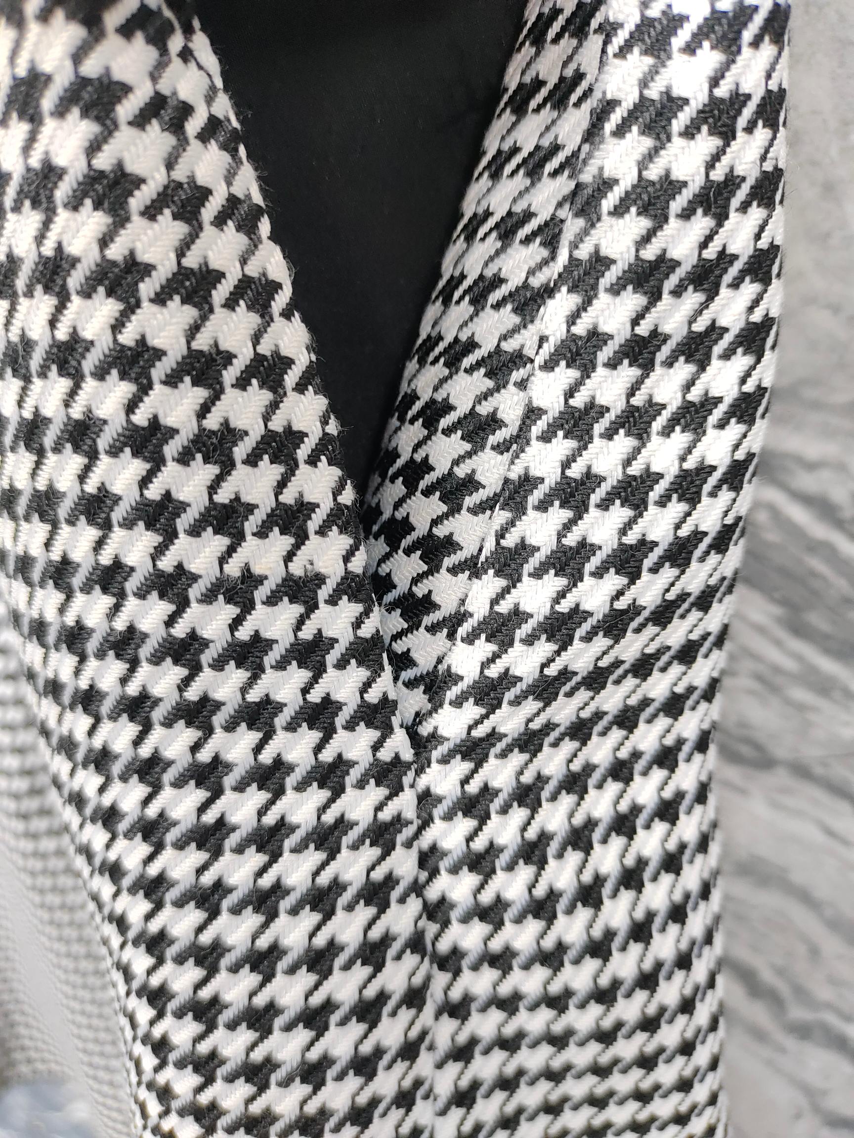 CD 26s Straight-Cut Short Dress Black White Wool 363526