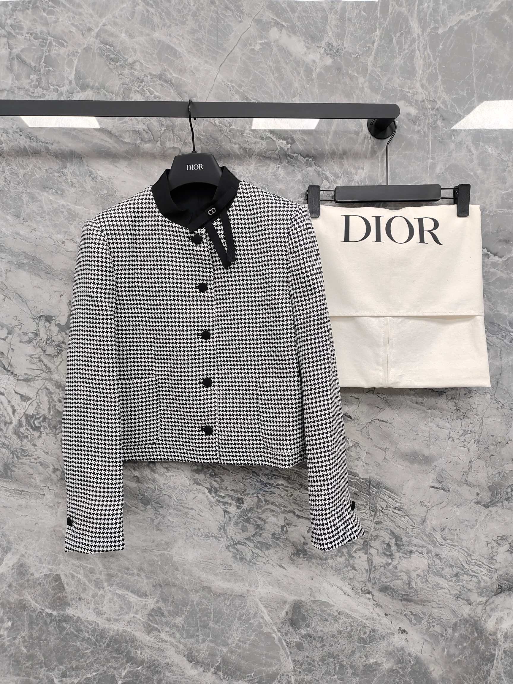 CD 26s Jacke im Cropped-Stil Black White Wool 363523