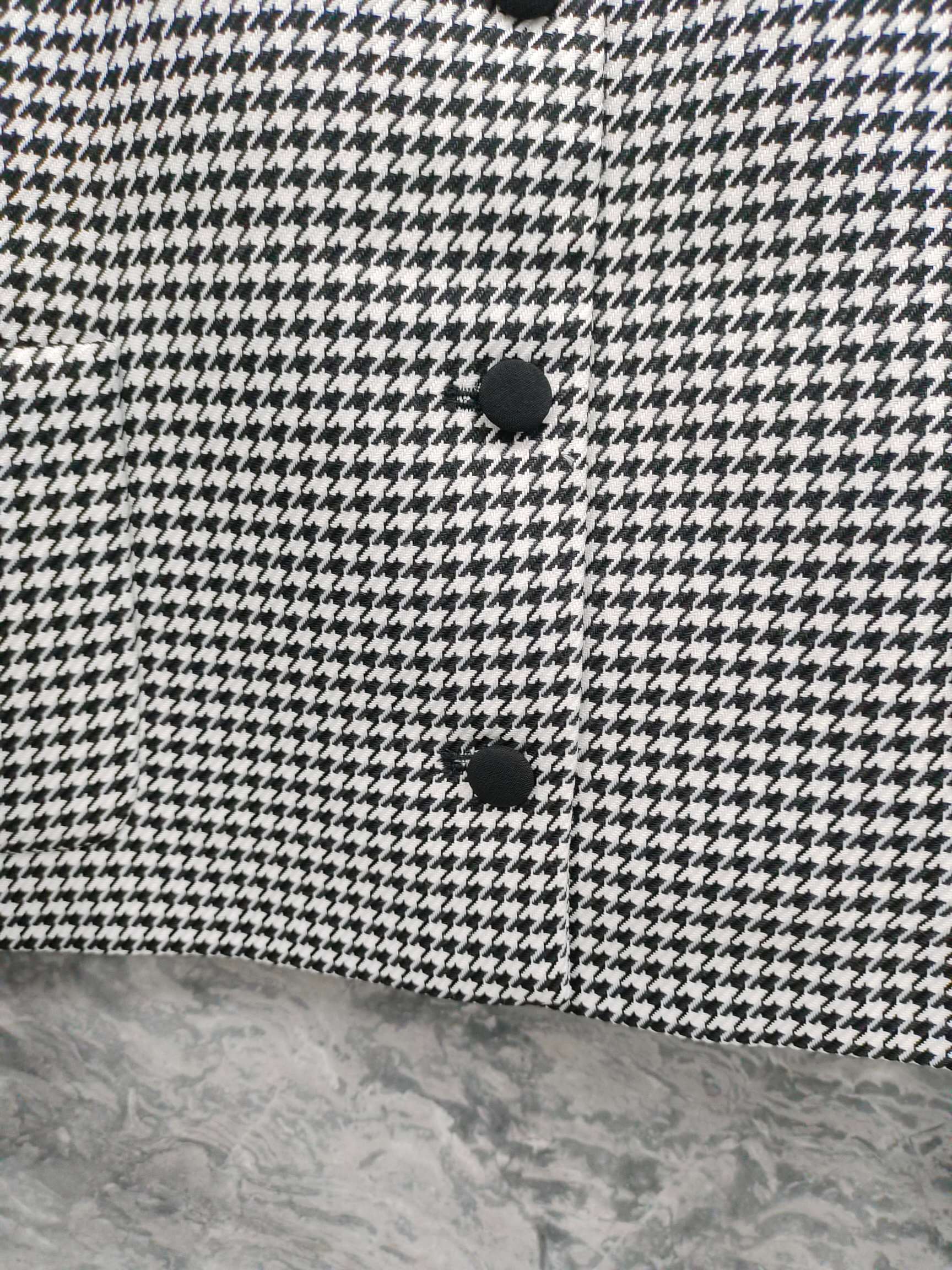 CD 26s Jacke im Cropped-Stil Black White Wool 363523