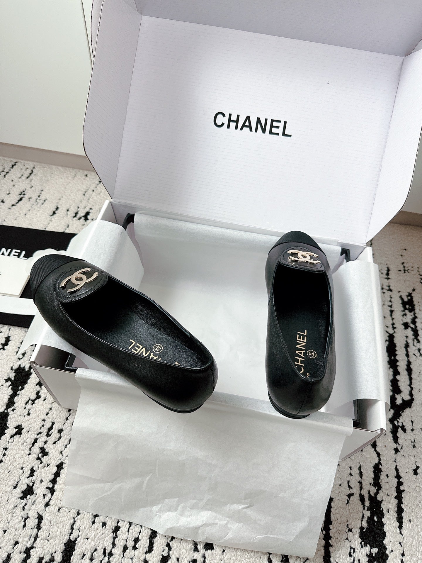 CC SS 2026 Pre Moccasin Black Calfskin 628282