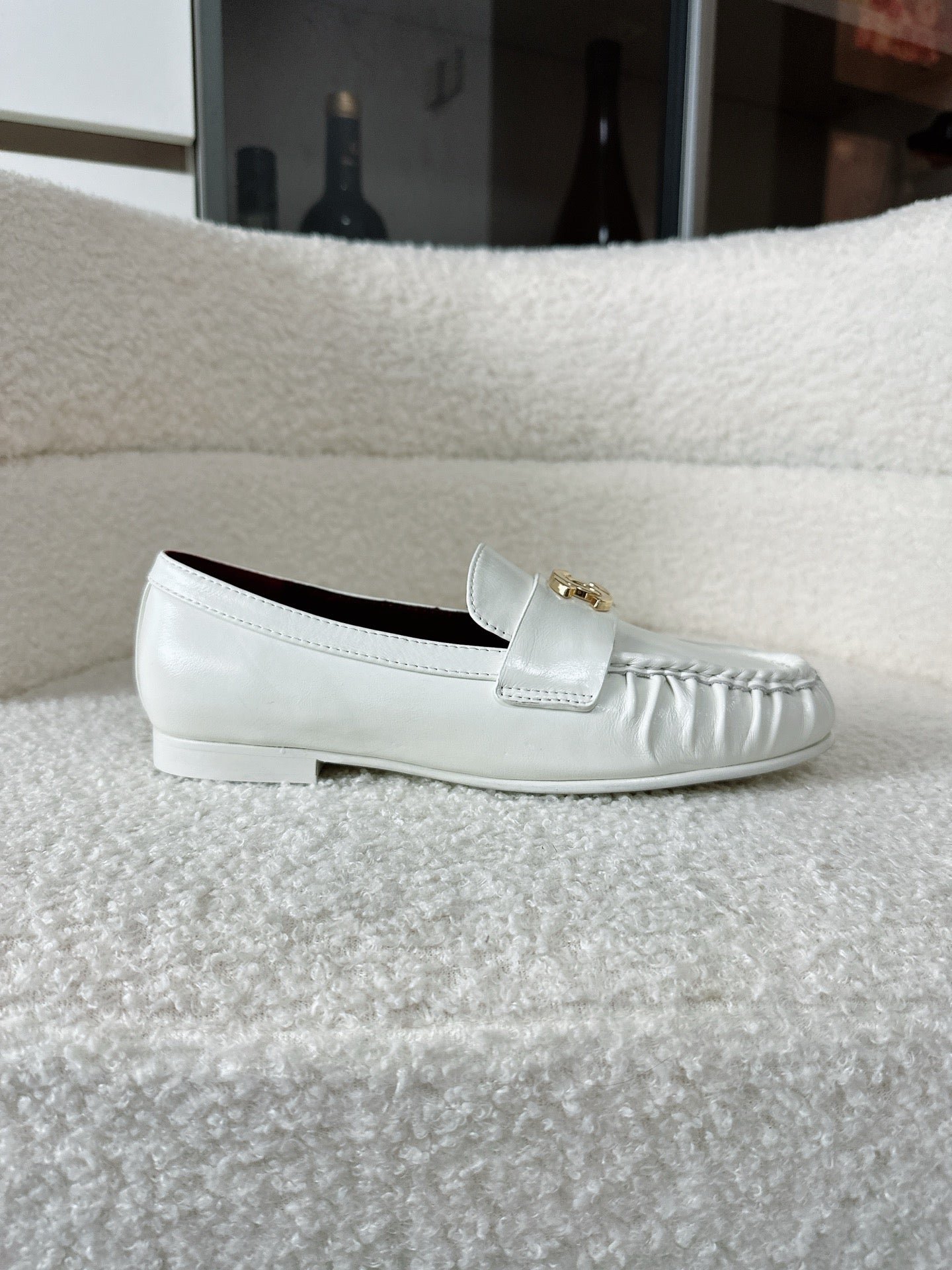 CC 26A Métiers d’art 2026 Loafer White Glossy Sheepskin 900702