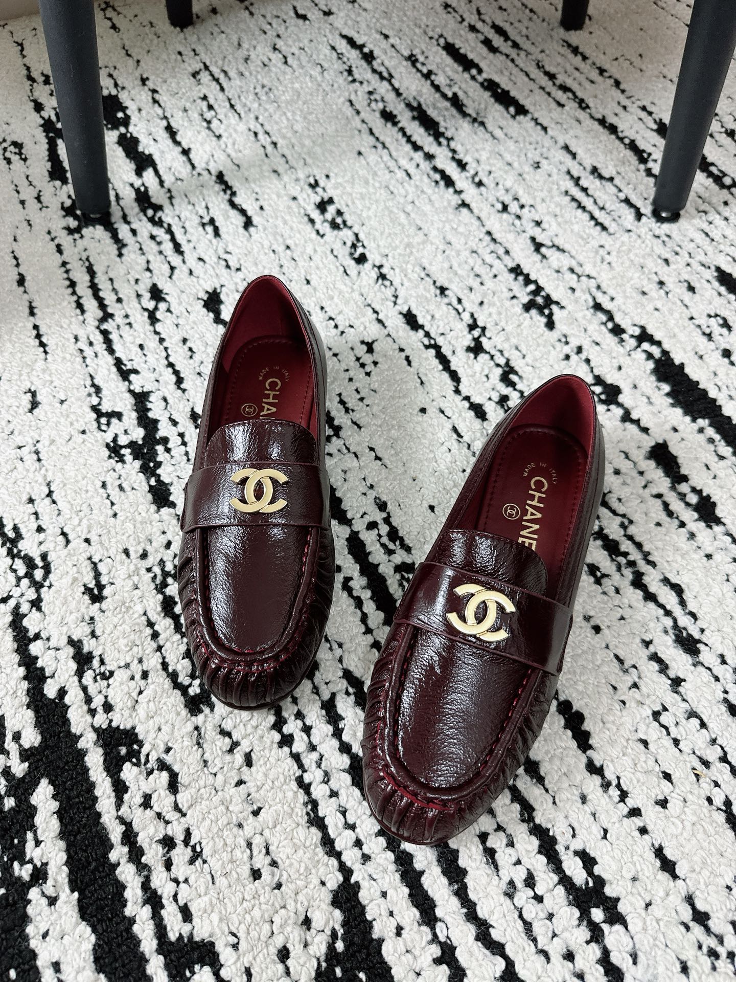 CC 26A Métiers d’art 2026 Loafer Burgundy Glossy Sheepskin 900704
