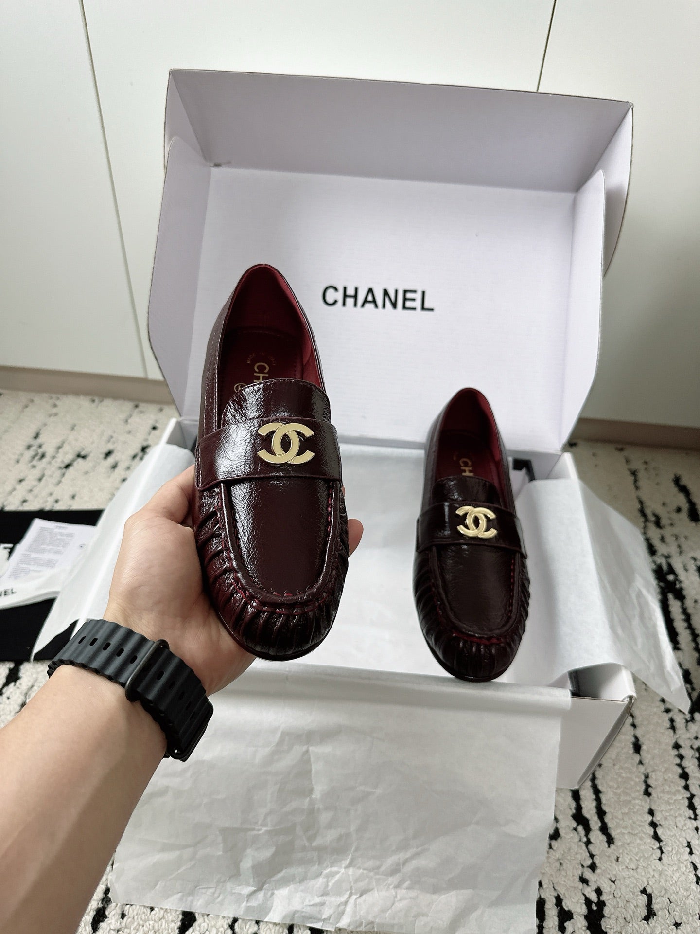 CC 26A Métiers d’art 2026 Loafer Burgundy Glossy Sheepskin 900704