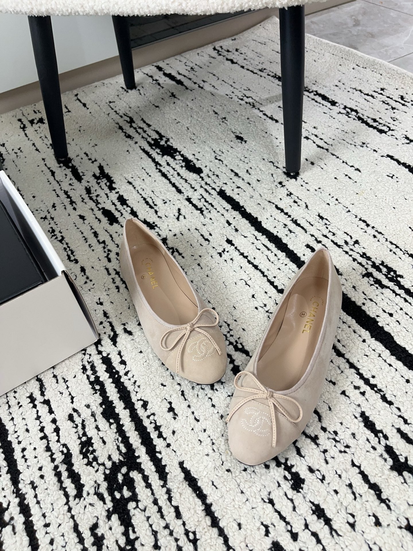 CC 26A Ballet Flat Light Khaki Suede 900737
