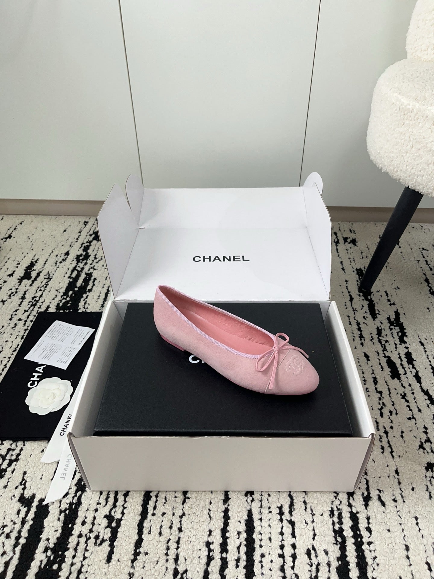CC 26A Ballet Flat Light Pink Suede 900740