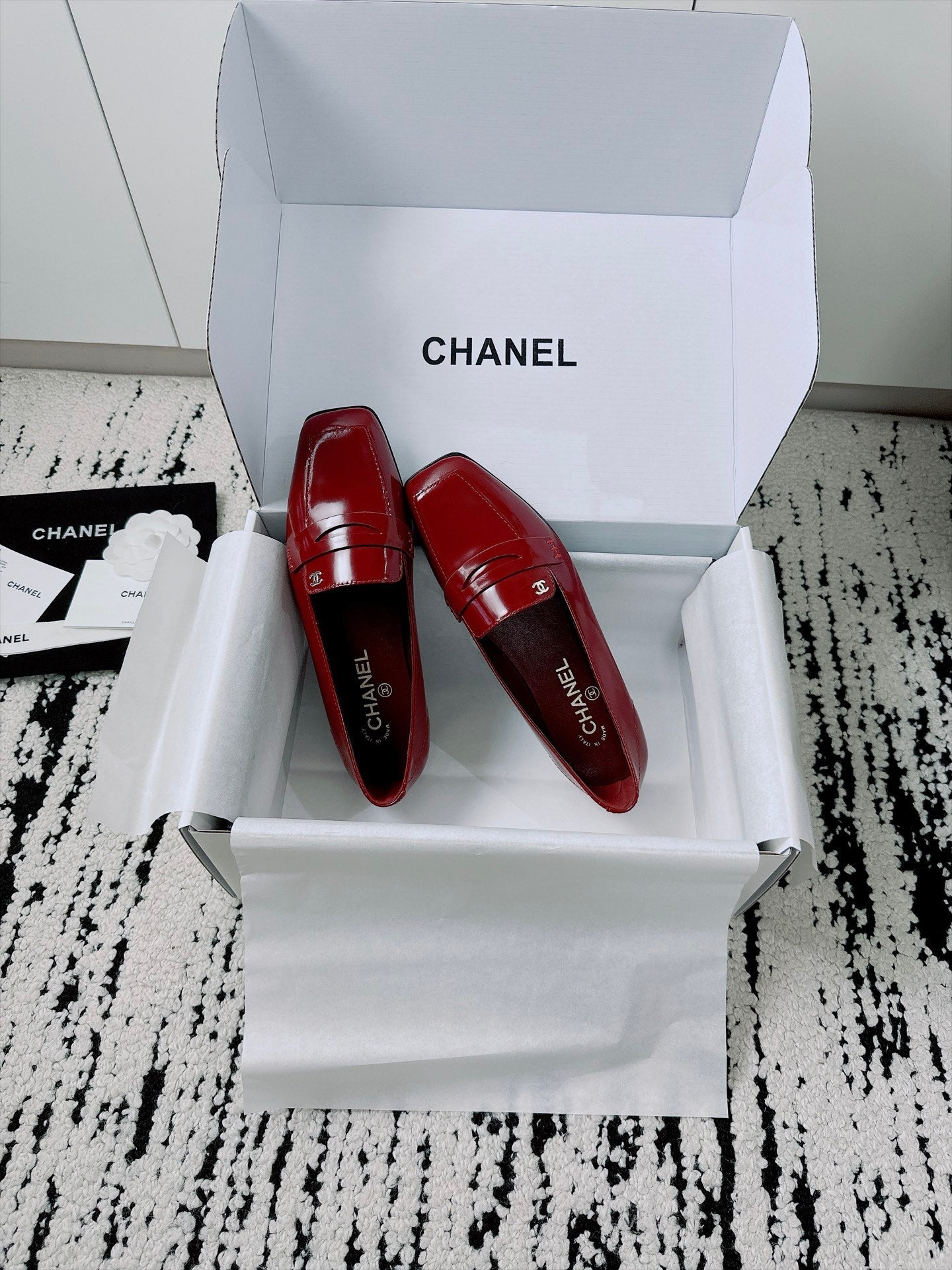 CC AW26 Mocassins Falt Red Shiny Leather 942471