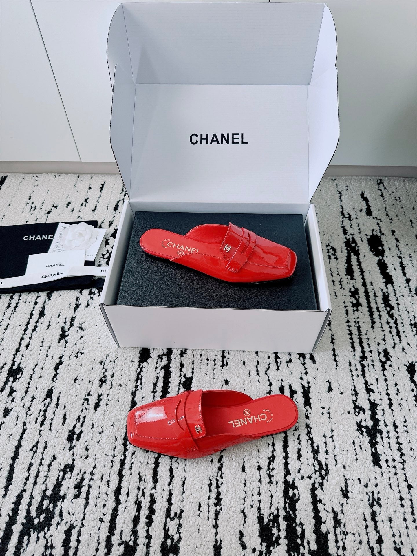 CC AW26 Mocassins Mule Bright Red Shiny Leather 942469