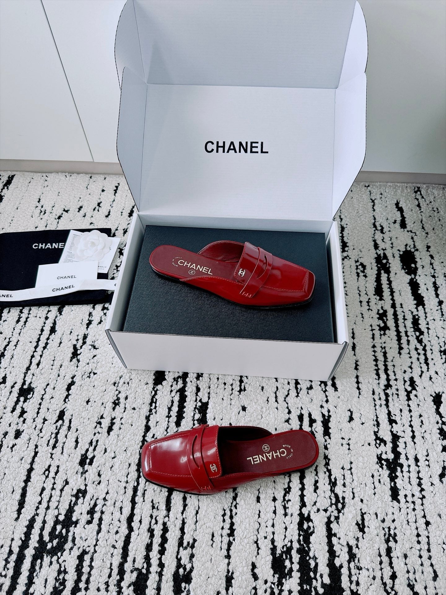 CC AW26 Mocassins Mule Red Shiny Leather 942470