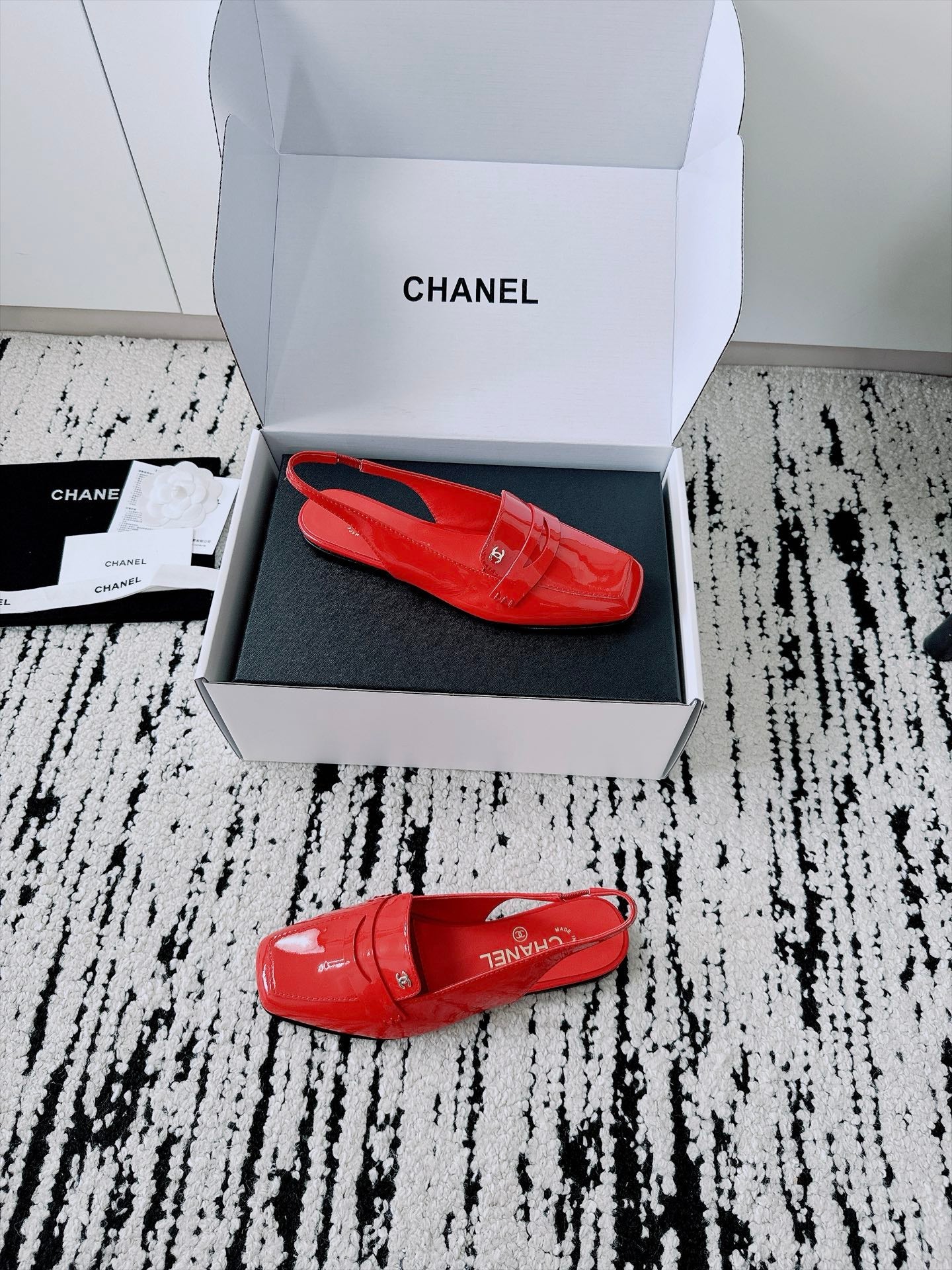 CC AW26 Mocassins Slingback Loafers Bright Red Shiny Leather 942467