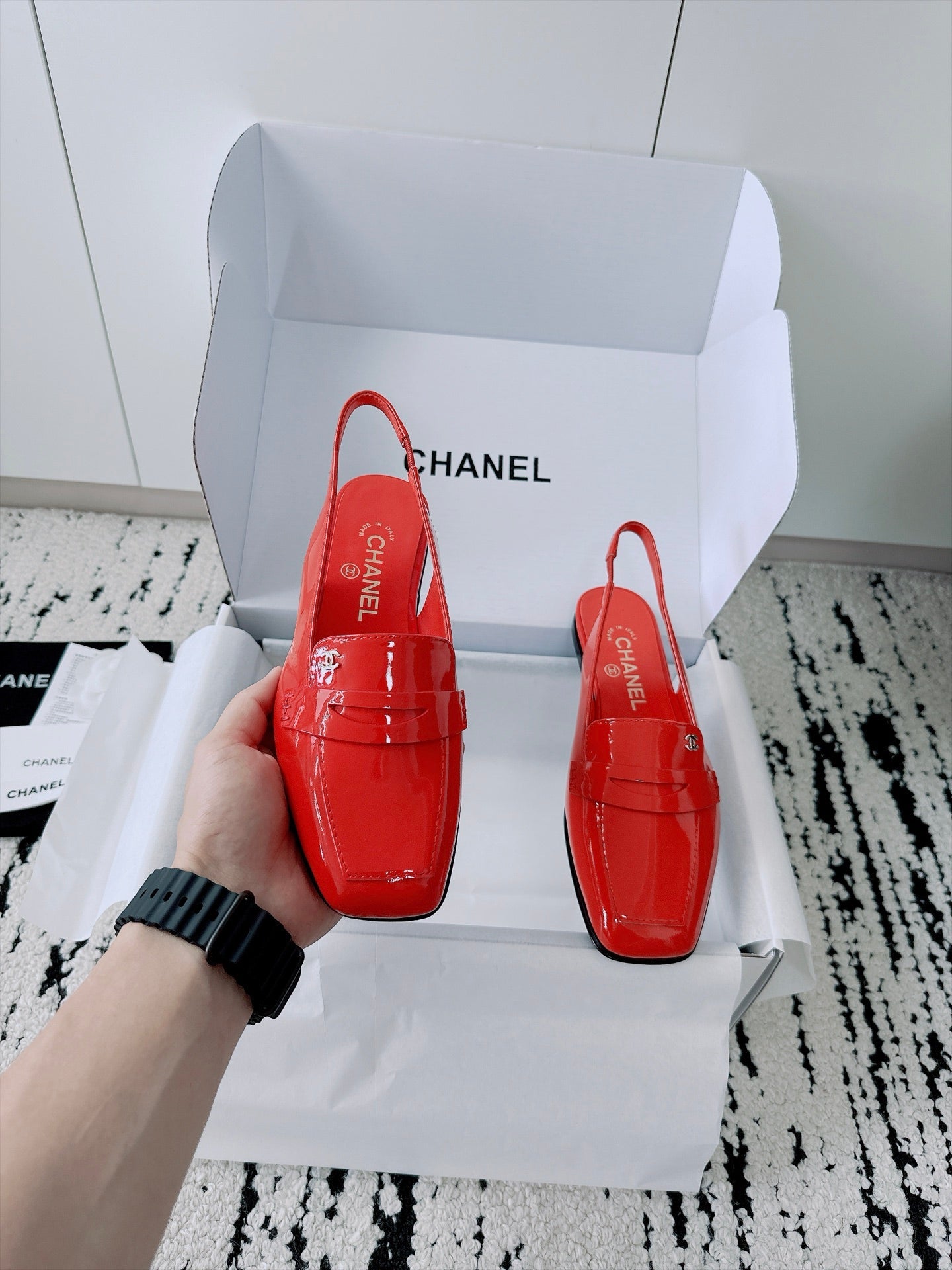 CC AW26 Mocassins Slingback Loafers Bright Red Shiny Leather 942467