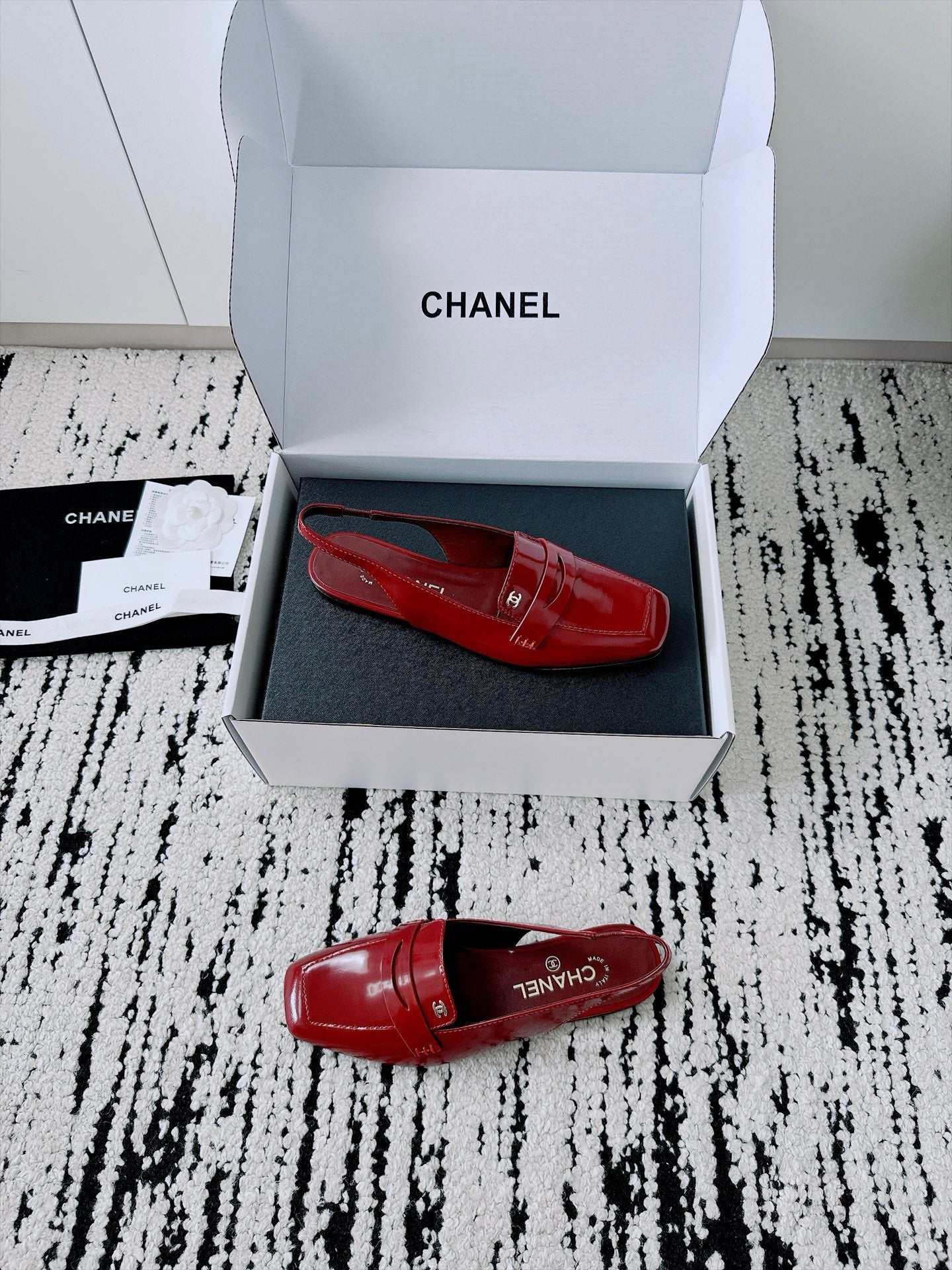 CC AW26 Mocassins Slingback Loafers Burgundy Shiny Leather 942468